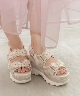 【ランダ/RANDA】のフラワースポーツサンダル 人気、トレンドファッション・服の通販 founy(ファニー) ファッション Fashion レディースファッション WOMEN スポーツウェア Sportswear サンダル / ミュール Sandals エアリー Airy クッション Cushion サテン Satin サンダル Sandals シアー Sheer スポーツ Sports フィット Fit フェミニン Feminine フラワー Flower エレガント 上品 Elegant |ID:prp329100004570696