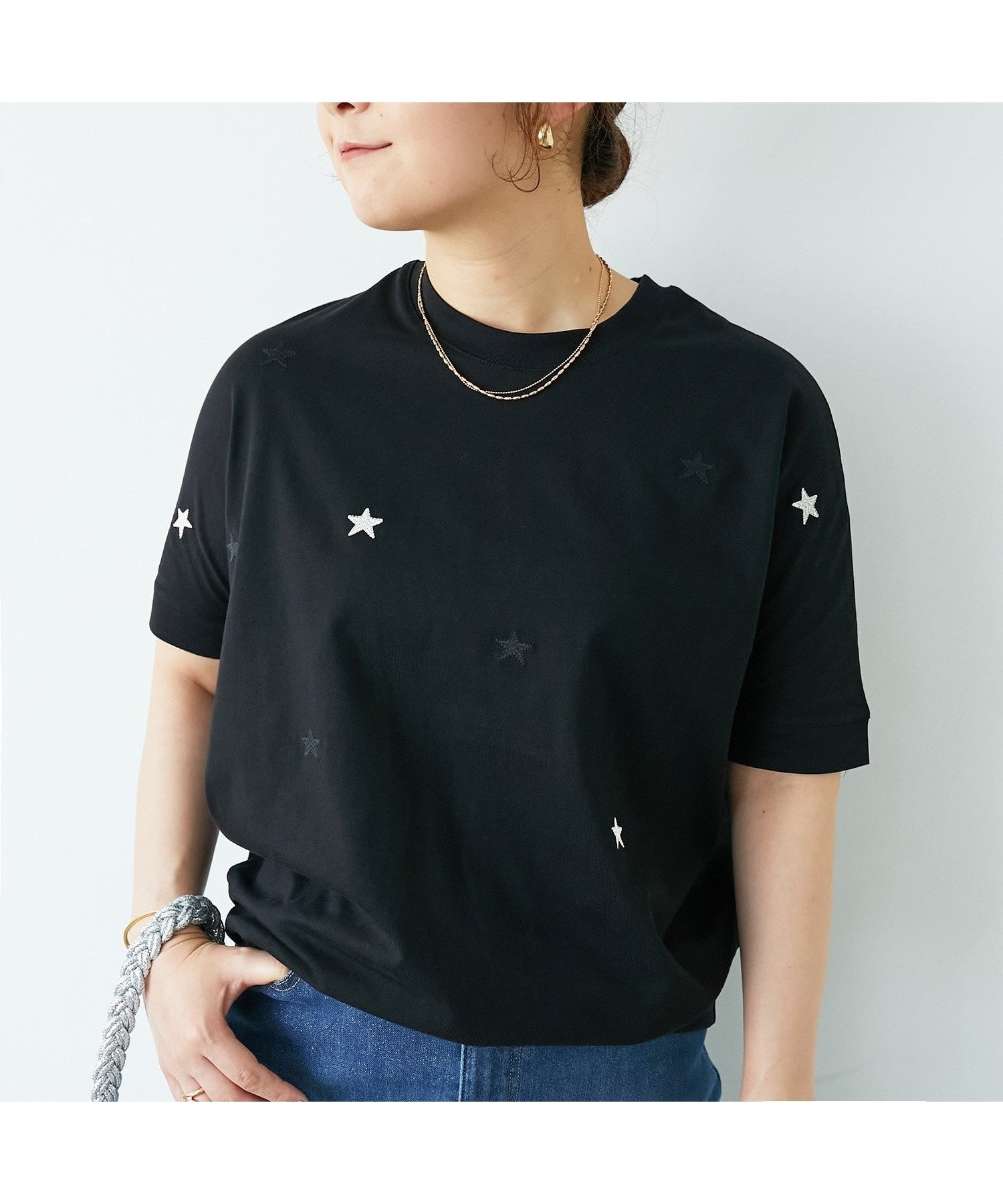【ルクールブラン/le.coeur blanc】のvaneum スター刺繍Tシャツ インテリア・キッズ・メンズ・レディースファッション・服の通販 founy(ファニー) 　ファッション　Fashion　レディースファッション　WOMEN　トップス・カットソー　Tops/Tshirt　シャツ/ブラウス　Shirts/Blouses　ロング / Tシャツ　T-Shirts　カットソー　Cut And Sew　トレンド　Trend　プリント　Print　人気　Popularity　ブラック|ID: prp329100004570758 ipo3291000000032383161