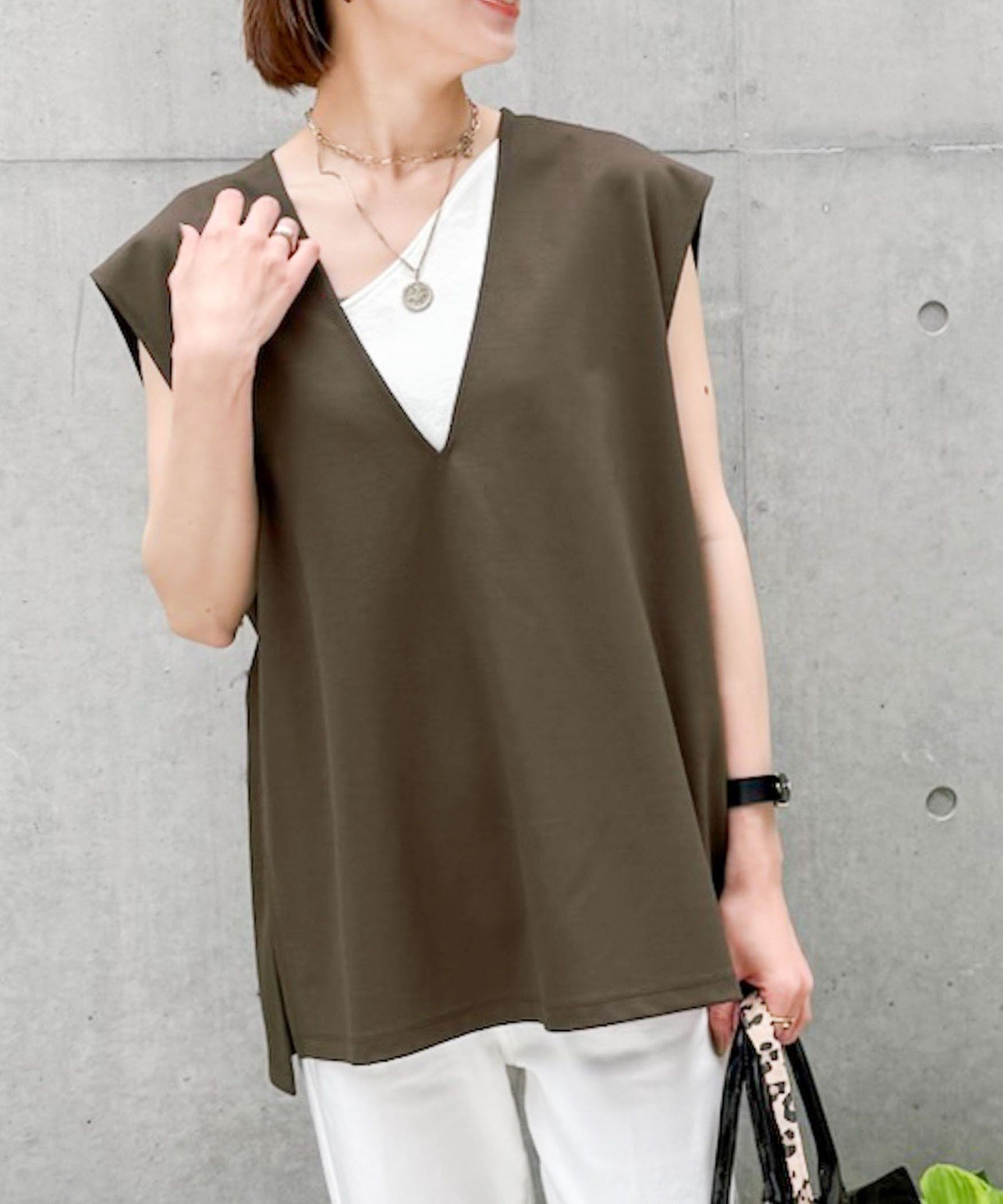 【ノーリーズ/NOLLEY'S】の【WEB STAFF高久 別注カラーあり】COOL TOUCH 深Vネックプルオーバーカットソー インテリア・キッズ・メンズ・レディースファッション・服の通販 founy(ファニー) 　ファッション　Fashion　レディースファッション　Fashion for Women　トップス・カットソー　Cut & Sew Tops　カジュアルプルオーバー・ニットトップス　Pullovers & Knit Tops / Casual Pullovers　カットソー・ベーシックTシャツ　Cut-and-Sewn Tops / Stretch Tees & Basics　Vネックトップス　V-Neck Tops / V-Cut Neckline Shirts　春　Spring　ストレッチ　Stretch, Stretchy Fabric　デニム　Denim, Jeans Material　バランス　Balance, Style Balance　ベスト　Vest, Waistcoat　ボトム　Bottoms, Lower Wear　別注　Limited Edition, Custom Order　おすすめ　Recommended / Our Picks　2025年　2025　2025春夏・S/S　Spring/Summer 2025 SS25　ブラウン|ID: prp329100004570821 ipo3291000000033547733
