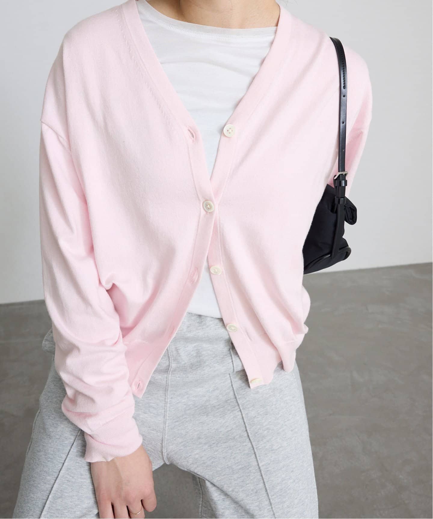 【スローブ イエナ/SLOBE IENA】のavorio bioカーディガン インテリア・キッズ・メンズ・レディースファッション・服の通販 founy(ファニー) 　ファッション　Fashion　レディースファッション　WOMEN　トップス・カットソー　Tops/Tshirt　カーディガン　Cardigans　2025年　2025　2025春夏・S/S　Ss,Spring/Summer,2025　イタリア　Italy　インナー　Inner　カシュクール　Cachecoeur　カーディガン　Cardigan　シンプル　Simple　ベーシック　Basic　レース　Race　冬　Winter　春　Spring　ピンク A|ID: prp329100004570886 ipo3291000000032341839