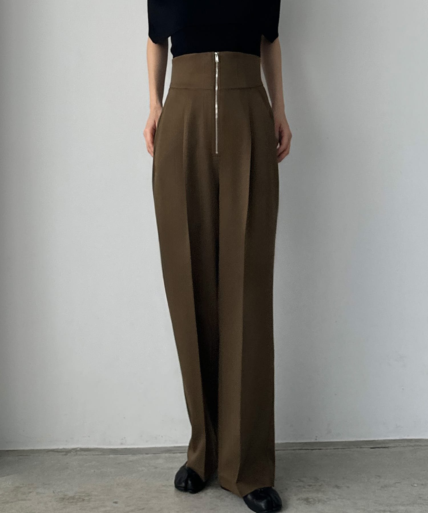 【ジュノア/JUNOAH】のLouere フロントジップパンツ インテリア・キッズ・メンズ・レディースファッション・服の通販 founy(ファニー) 　ファッション　Fashion　レディースファッション　Fashion for Women　パンツ　Pants & Trousers　ブラウン|ID: prp329100004571102 ipo3291000000033202370