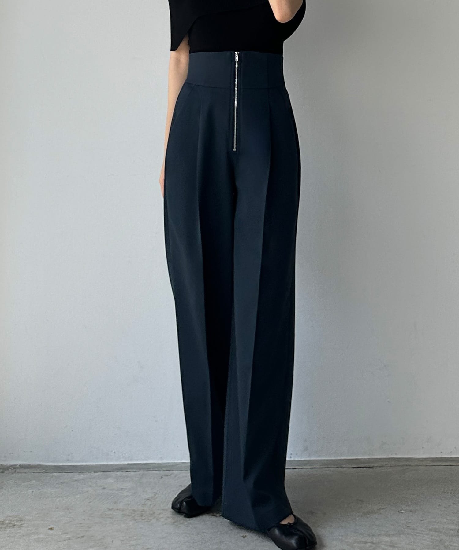 【ジュノア/JUNOAH】のLouere フロントジップパンツ インテリア・キッズ・メンズ・レディースファッション・服の通販 founy(ファニー) 　ファッション　Fashion　レディースファッション　Fashion for Women　パンツ　Pants & Trousers　ネイビー|ID: prp329100004571102 ipo3291000000033202375