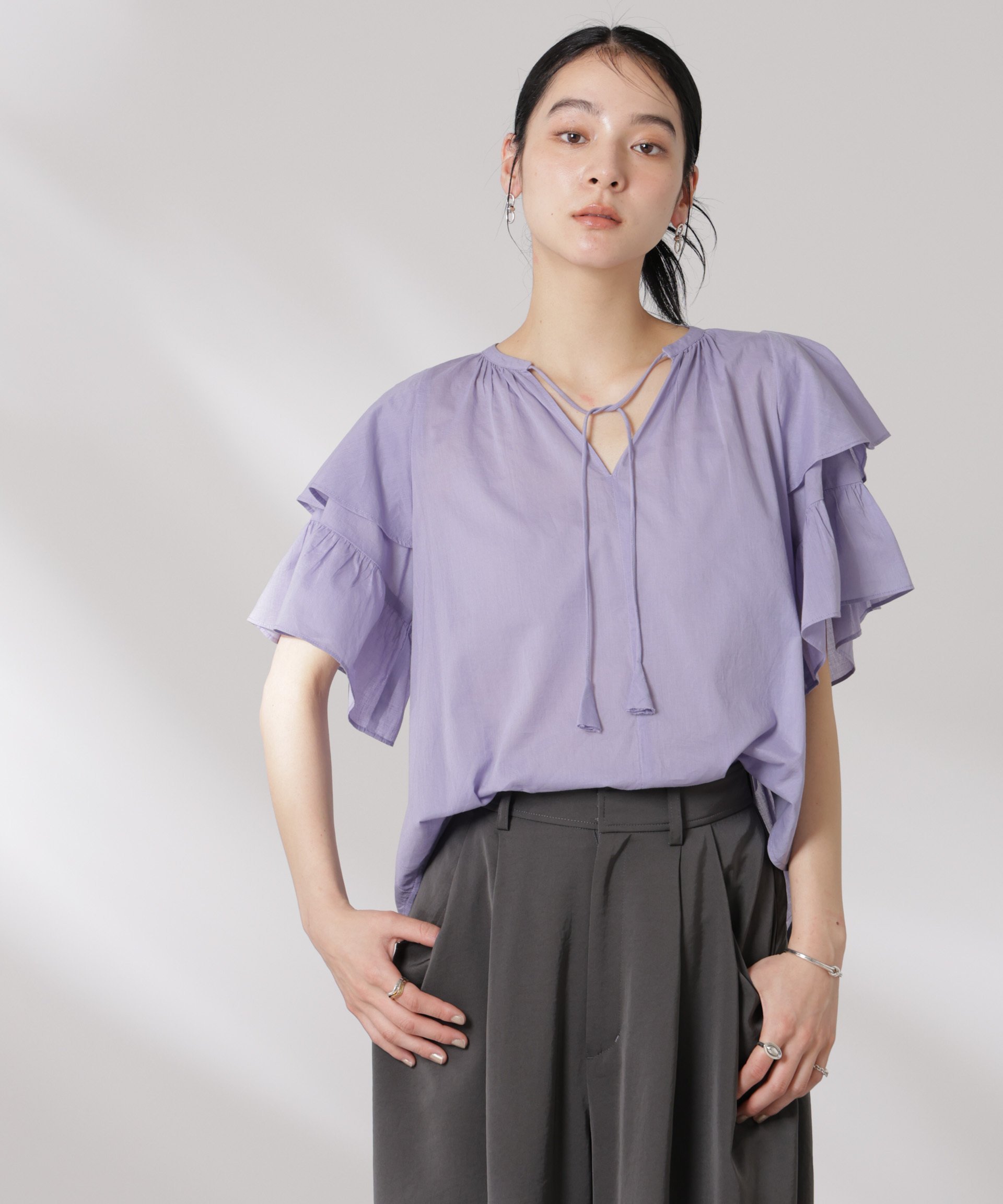 【ナノ ユニバース/nano universe】のmade in india コットンフリルスリーブブラウス インテリア・キッズ・メンズ・レディースファッション・服の通販 founy(ファニー) 　ファッション　Fashion　レディースファッション　WOMEN　トップス・カットソー　Tops/Tshirt　シャツ/ブラウス　Shirts/Blouses　アクセサリー　Accessories　インド　India　ウォッシャブル　Washable　ギャザー　Gather　サンダル　Sandals　デニム　Denim　ネップ　Nep Yarn　パープル　Purple　フェミニン　Feminine　フリル　Frills　プリント　Print　ベーシック　Basic　リボン　Ribbon　リラックス　Relax　おすすめ　Recommend　夏　Summer　2025年　2025　2025春夏・S/S　Ss,Spring/Summer,2025　L.パープル1|ID: prp329100004571255 ipo3291000000032521307
