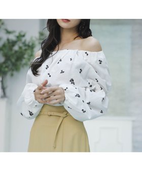 【ノエラ/Noela】の刺繍2WAYブラウス 人気、トレンドファッション・服の通販 founy(ファニー) ファッション Fashion レディースファッション Fashion for Women トップス・カットソー Cut & Sew Tops シャツ・ブラウス・オフィスカジュアル Elegant Blouses & Button-Ups コンパクト Compact, Small Size ボトム Bottoms, Lower Wear ポケット Pocket, Pocket Detail |ID:prp329100004571352