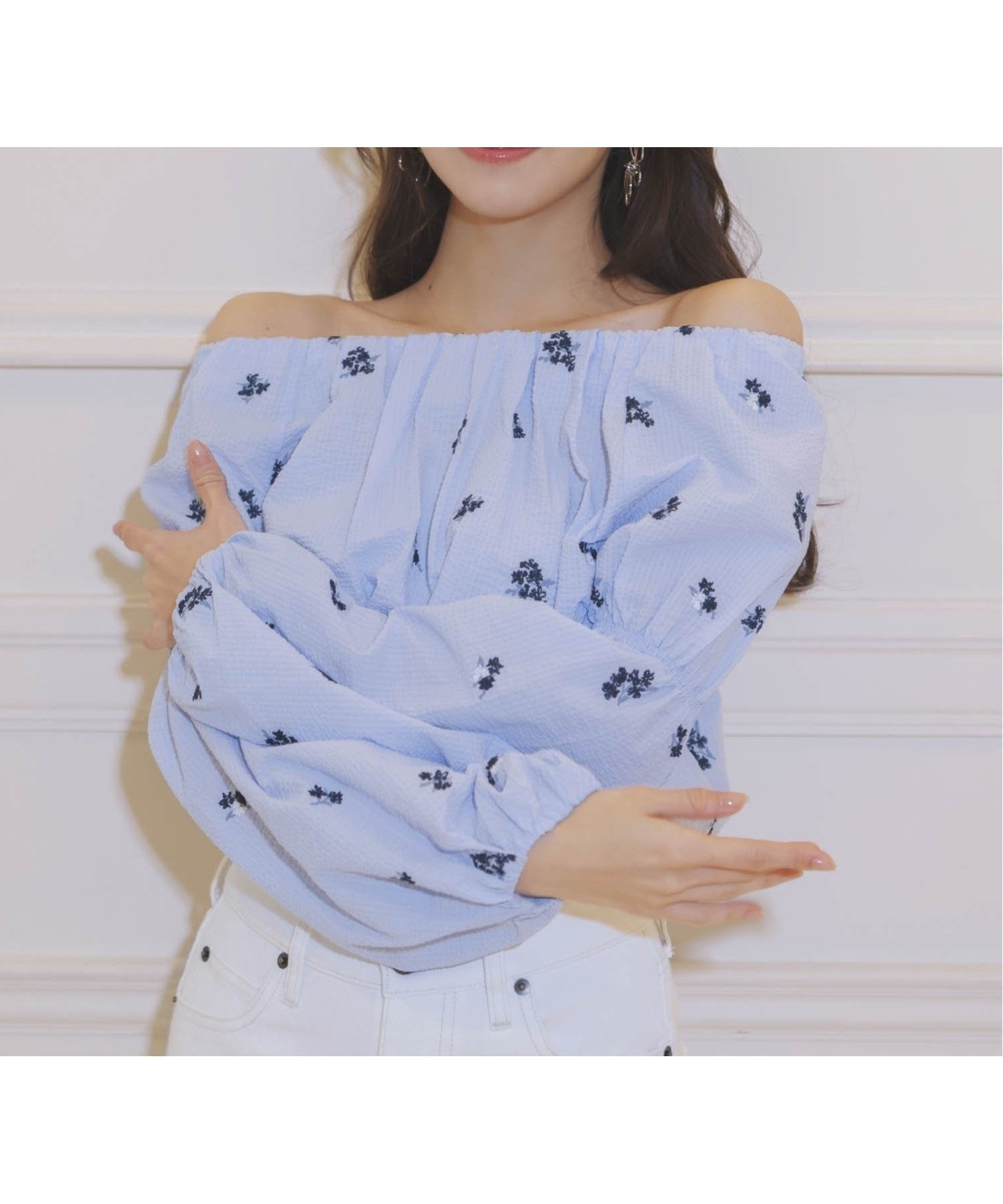 【ノエラ/Noela】の刺繍2WAYブラウス インテリア・キッズ・メンズ・レディースファッション・服の通販 founy(ファニー) 　ファッション　Fashion　レディースファッション　Fashion for Women　トップス・カットソー　Cut & Sew Tops　シャツ・ブラウス・オフィスカジュアル　Elegant Blouses & Button-Ups　コンパクト　Compact, Small Size　ボトム　Bottoms, Lower Wear　ポケット　Pocket, Pocket Detail　サックス|ID: prp329100004571352 ipo3291000000033556584