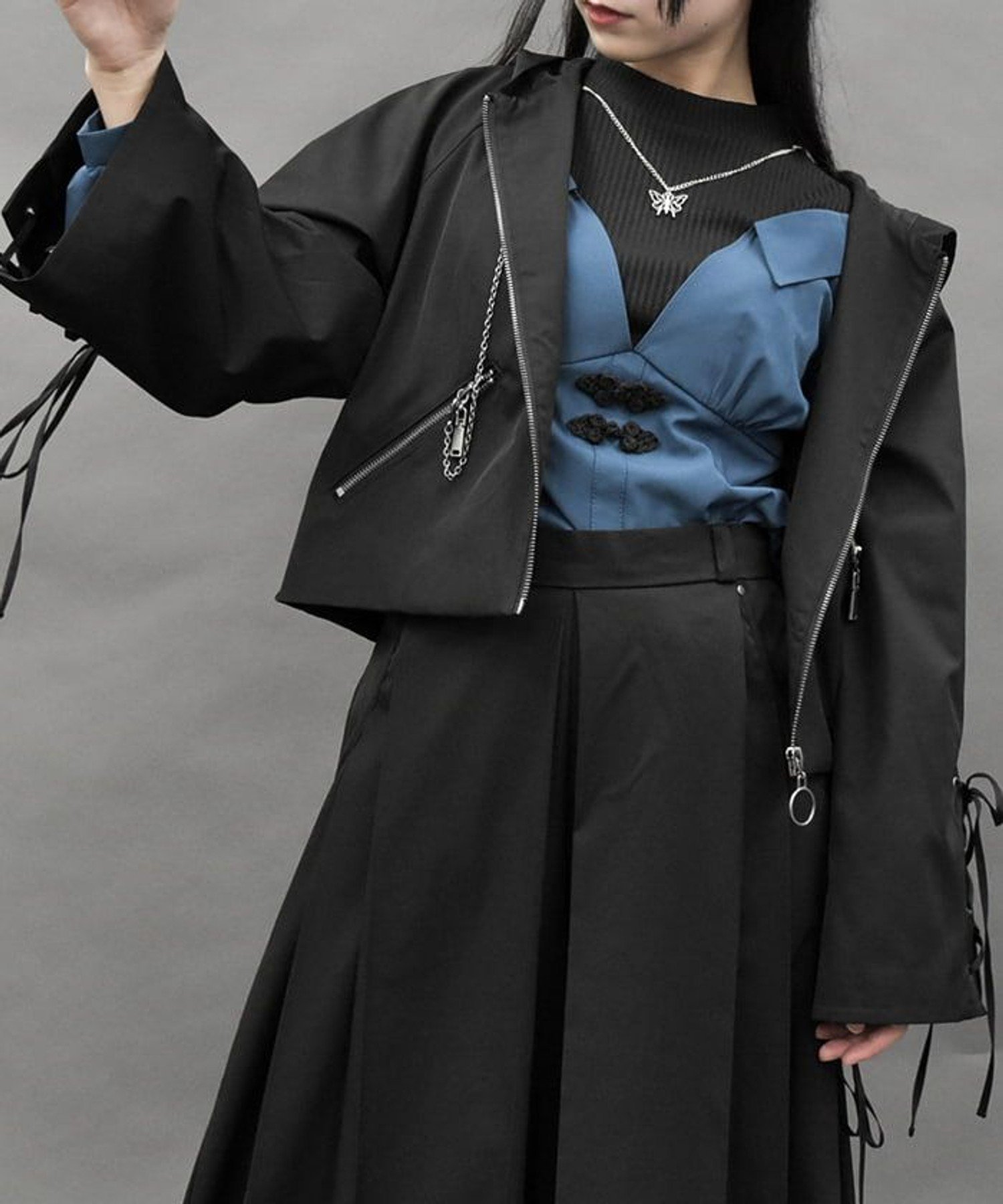 【アクシーズファム/axes femme】のフーディーショートブルゾン インテリア・キッズ・メンズ・レディースファッション・服の通販 founy(ファニー) 　ファッション　Fashion　レディースファッション　WOMEN　アウター　Coat Outerwear　ブルゾン　Blouson/Jackets　おすすめ　Recommend　オリエンタル　Oriental　ショート　Short　スリーブ　Sleeve　チェーン　Chain　フレア　Flare　ブルゾン　Blouson　レース　Race　黒|ID: prp329100004572079 ipo3291000000032353590