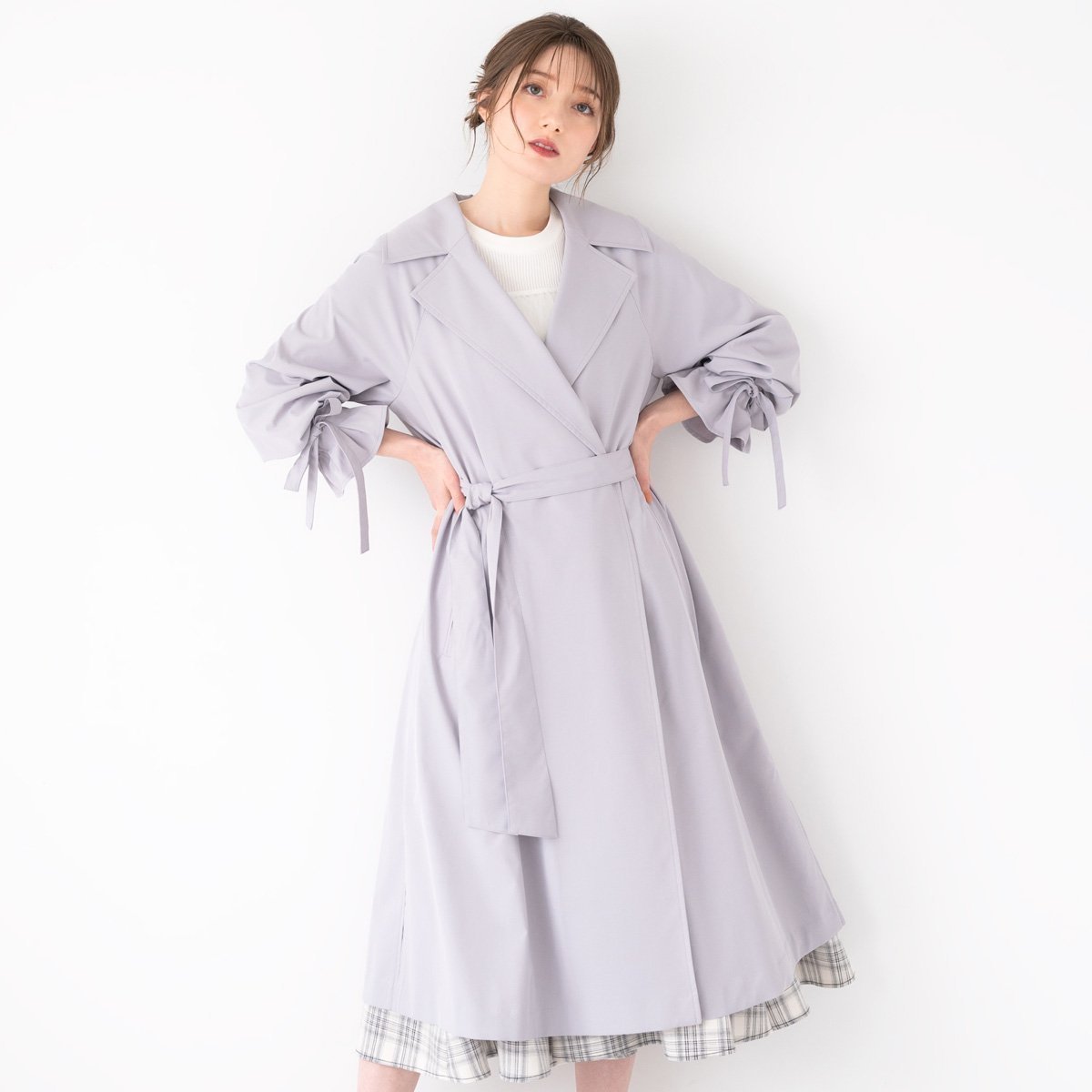 【ミッシュマッシュ/MISCH MASCH】の【2024春夏新作】スプリングライトコート/MM418601 インテリア・キッズ・メンズ・レディースファッション・服の通販 founy(ファニー) 　ファッション　Fashion　レディースファッション　WOMEN　アウター　Coat Outerwear　コート　Coats　2024年　2024　2024春夏・S/S　Ss,Spring/Summer,2024　スプリング　Spring　スリット　Slit　フェミニン　Feminine　ポケット　Pocket　リボン　Ribbon　夏　Summer　春　Spring　S/S・春夏　Ss・Spring/Summer　ライトブルー|ID: prp329100004572086 ipo3291000000032353738