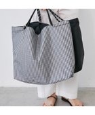 【ルクールブラン/le.coeur blanc】のナイロンパッカブルトート 人気、トレンドファッション・服の通販 founy(ファニー) ファッション Fashion レディースファッション Ladies' Fashion Online バッグ Bag おすすめ Recommend ギンガム Gingham コンパクト Compact チェック Check トートバック Tote Bag ドローコード Draw Cord ポケット Pocket ポーチ Pouch 旅行 Travel 軽量 Lightweight thumbnail ブラック柄|ID: prp329100004572249 ipo3291000000032652769