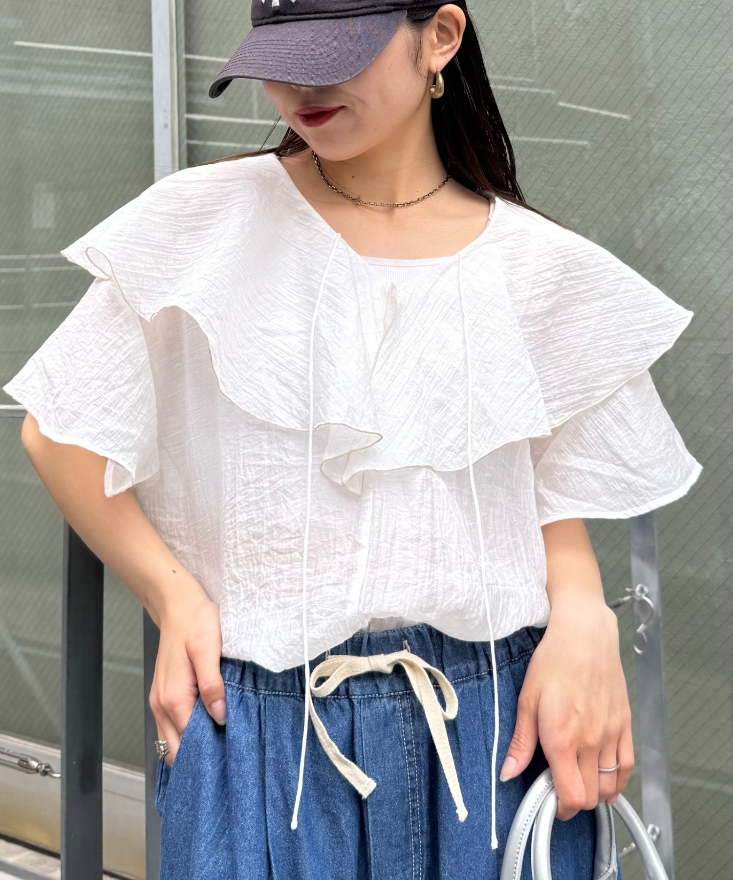 【チャオパニックティピー/CIAOPANIC TYPY】のシアーラッフル襟ブラウス インテリア・キッズ・メンズ・レディースファッション・服の通販 founy(ファニー) 　ファッション　Fashion　レディースファッション　Ladies' Fashion Online　トップス・カットソー　Tops/Tshirt　シャツ/ブラウス　Shirts/Blouses　インナー　Inner　キャミソール　Camisole　ストライプ　Stripe　タンク　Tank　デニム　Denim　フリル　Frills　おすすめ　Recommend　ホワイト|ID: prp329100004572287 ipo3291000000032646686