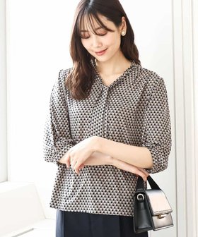 【エムケイ ミッシェルクラン/MK MICHEL KLEIN】の幾何柄ボウタイジャージーカットソー/洗える 人気、トレンドファッション・服の通販 founy(ファニー) ファッション Fashion レディースファッション Fashion for Women トップス・カットソー Cut & Sew Tops カットソー・ベーシックTシャツ Cut-and-Sewn Tops / Stretch Tees & Basics カットソー Cut and Sewn Top スリーブ Sleeve, Long Sleeve / Short Sleeve セットアップ Set-Up, Coordinated Outfit デスク Desk, Work Desk プリント Print, Printed Pattern ワーク Workwear, Utility Style エレガント 上品 Elegant 冬 Winter / This Winter 夏 Summer 旅行 Travel 春 Spring 洗える Machine Washable 秋 Autumn |ID:prp329100004572432