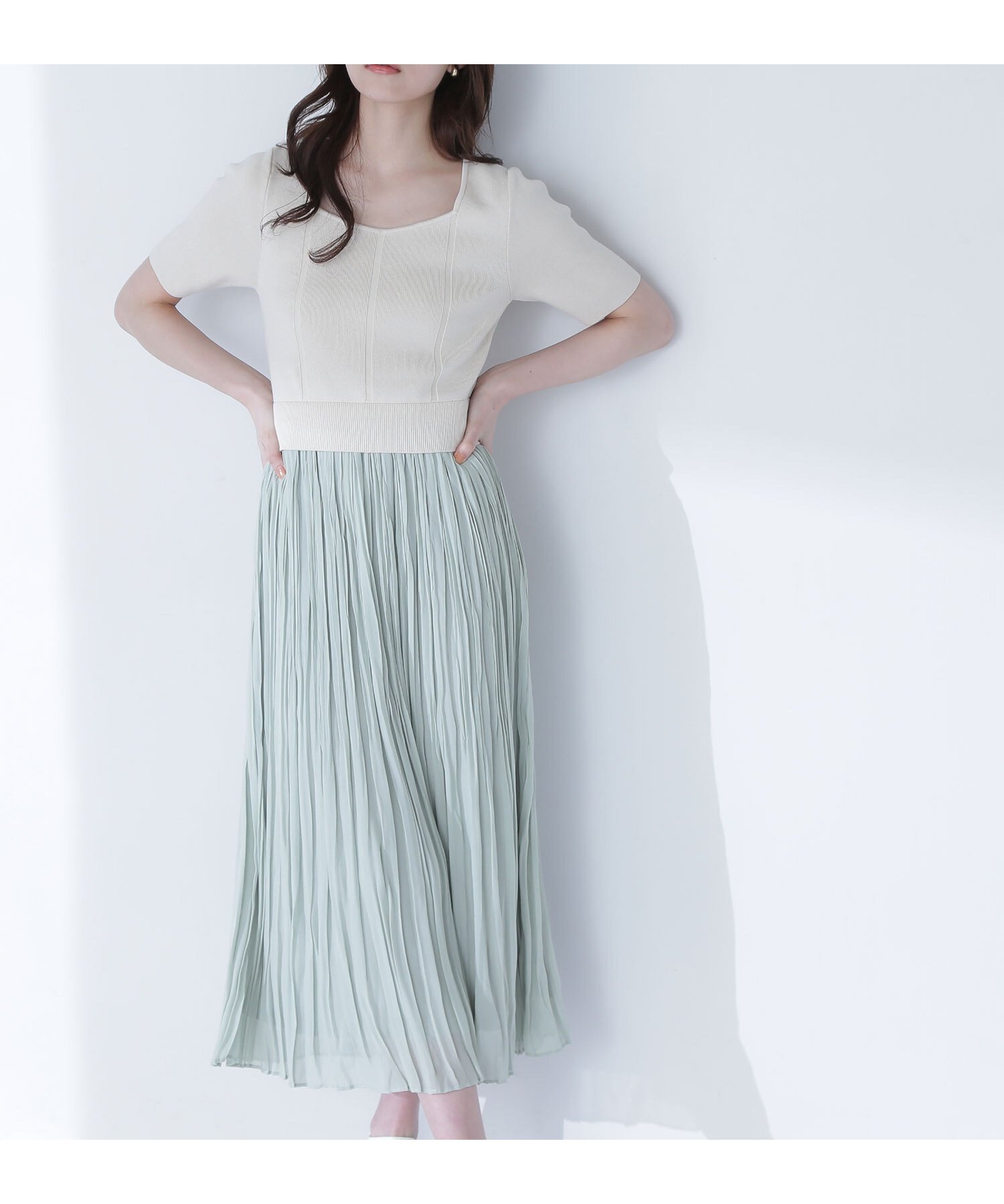 【ナチュラル ビューティー ベーシック/NATURAL BEAUTY BASIC】のコルセットライクドッキングニットワンピース 人気、トレンドファッション・服の通販 founy(ファニー) 　ファッション　Fashion　レディースファッション　Ladies' Fashion Online　ワンピース　Dress　ニットワンピース　Knit Dresses　シフォン　Chiffon　ジョーゼット　Georgette　スクエア　Square　プリーツ　Pleats　 other-1|ID: prp329100004572440 ipo3291000000032684178