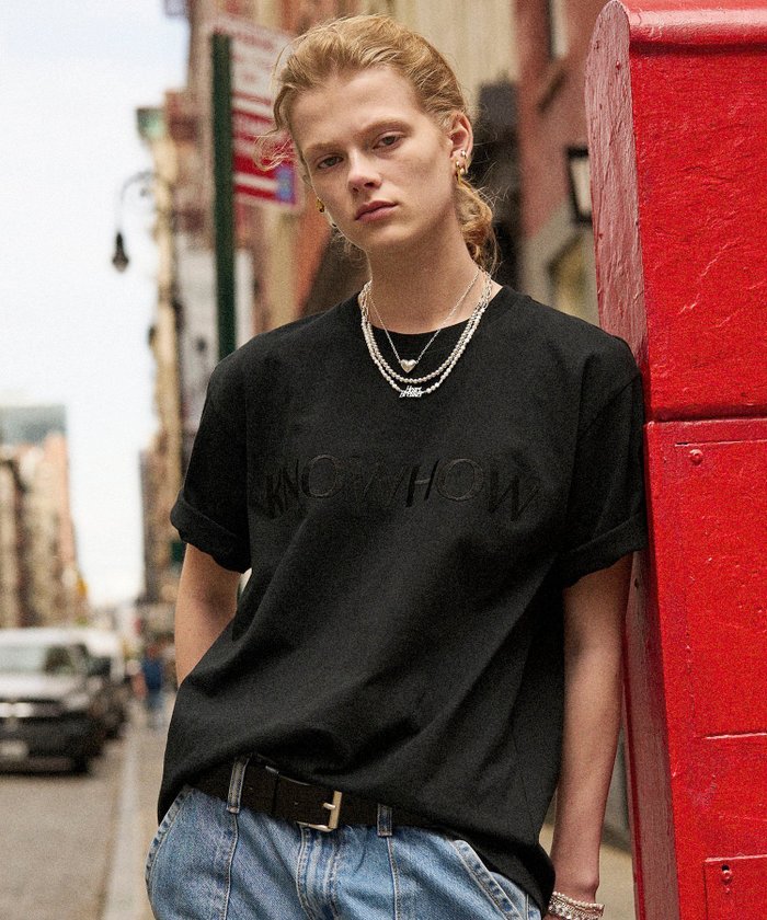 【アダム エ ロペ/ADAM ET ROPE'】の【KNOWHOW jewelry for ADAM ET ROPE 】別注 LOGO刺繍Tシャツ インテリア・キッズ・メンズ・レディースファッション・服の通販 founy(ファニー) https://founy.com/ ファッション Fashion レディースファッション WOMEN トップス・カットソー Tops/Tshirt シャツ/ブラウス Shirts/Blouses ロング / Tシャツ T-Shirts イヤリング Earrings 春 Spring シンプル Simple ジュエリー Jewelry なめらか Smooth 別注 Special Order ルーズ Loose S/S・春夏 Ss・Spring/Summer 夏 Summer 2024年 2024 2024春夏・S/S Ss,Spring/Summer,2024 エレガント 上品 Elegant |ID: prp329100004572672 ipo3291000000032360359