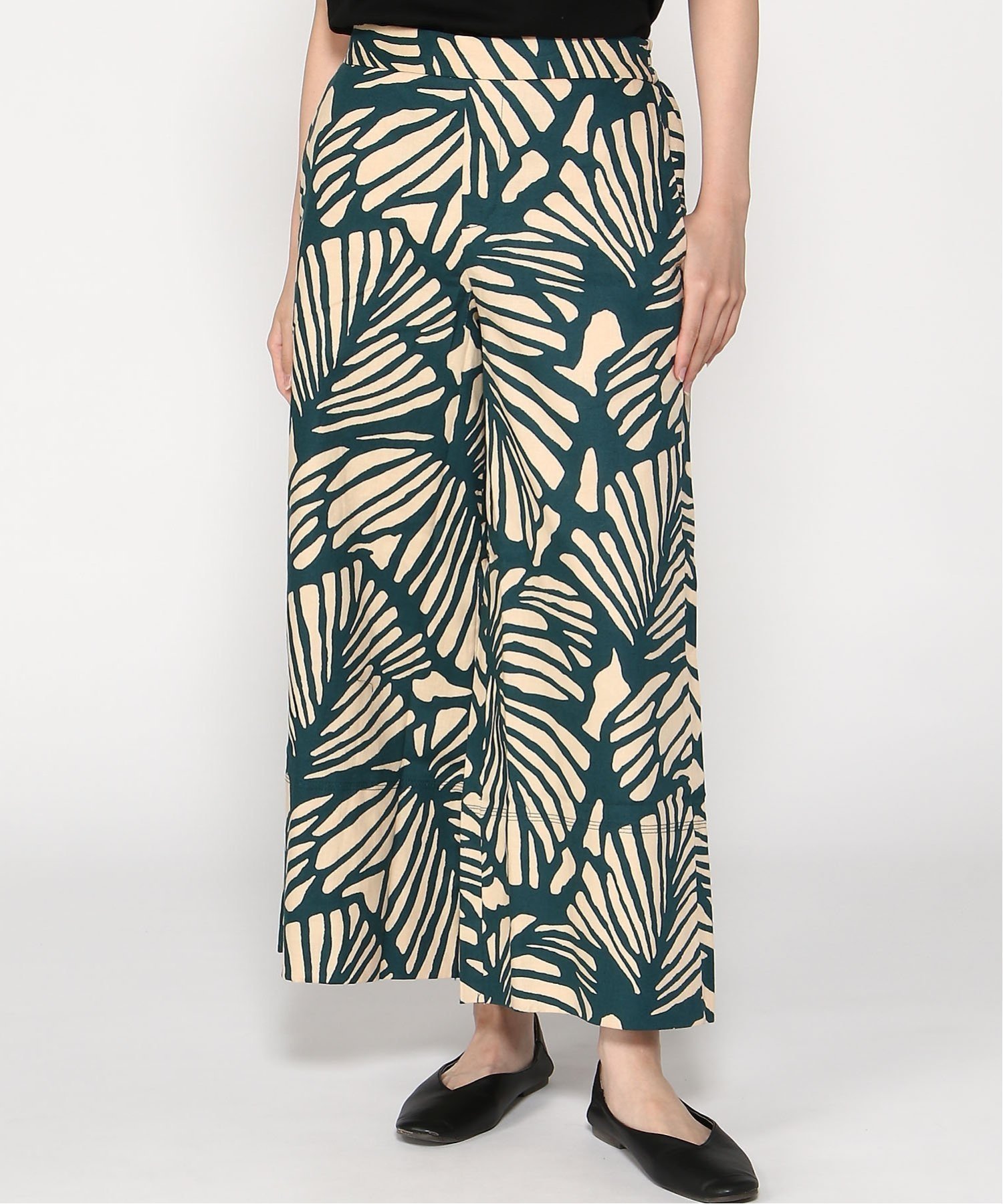 【バナナリパブリック ファクトリーストア/BANANA REPUBLIC FACTORY STORE】のBANANA REPUBLIC FACTORY STORE リネンブレンド ワイドレッグ クロップド プルオンパンツ インテリア・キッズ・メンズ・レディースファッション・服の通販 founy(ファニー) 　ファッション　Fashion　レディースファッション　WOMEN　パンツ　Pants　クロップド　Cropped　トラベル　Travel　リネン　Linen　リラックス　Relax　ロング　Long　ワイド　Wide　夏　Summer　春　Spring　S/S・春夏　Ss・Spring/Summer　GREEN_PRINT|ID: prp329100004572915 ipo3291000000032362476