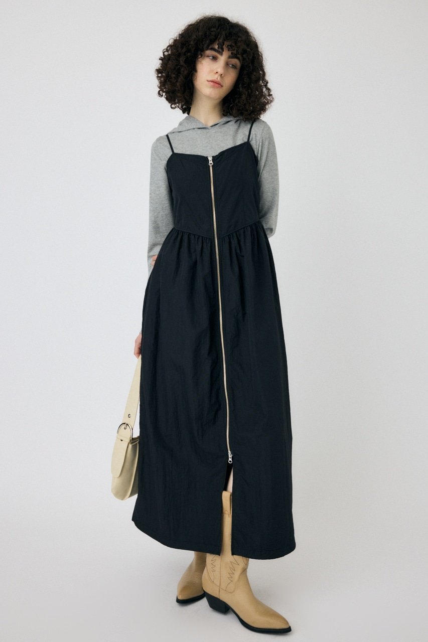 【マウジー/moussy】のFRONT ZIP NYLON キャミドレス インテリア・キッズ・メンズ・レディースファッション・服の通販 founy(ファニー) 　ファッション　Fashion　レディースファッション　WOMEN　トップス・カットソー　Tops/Tshirt　キャミソール / ノースリーブ　No Sleeves　ワンピース　Dress　ドレス　Party Dresses　ギャザー　Gather　デニム　Denim　ドローコード　Draw Cord　人気　Popularity　フロント　Front　メタル　Metal　再入荷　Restock/Back In Stock/Re Arrival　おすすめ　Recommend　BLK|ID: prp329100004573522 ipo3291000000032368945