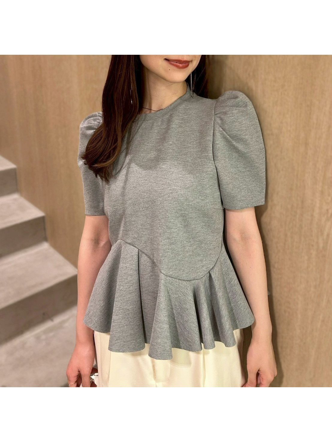 【セルフォード/CELFORD】のアシンメトリーソフトポンチトップス インテリア・キッズ・メンズ・レディースファッション・服の通販 founy(ファニー) 　ファッション　Fashion　レディースファッション　Fashion for Women　トップス・カットソー　Cut & Sew Tops　アシンメトリー　Asymmetrical Style　ストレッチ　Stretch, Stretchy Fabric　プレート　Plate, Dish　ペプラム　Peplum, Flared Hem　GRY[006]|ID: prp329100004573535 ipo3291000000032481477
