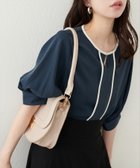 【ナチュラルクチュール/natural couture】のメタルホック付き配色6分袖ブラウス 人気、トレンドファッション・服の通販 founy(ファニー) ファッション Fashion レディースファッション Fashion for Women トップス・カットソー Cut & Sew Tops シャツ・ブラウス・オフィスカジュアル Elegant Blouses & Button-Ups 2025年 2025 2025春夏・S/S Spring/Summer 2025 SS25 スタイリッシュ Stylish, Fashionable スラックス Slacks, Dress Pants パイピング Piping, Trim Design フレア Flare, Flared ポケット Pocket, Pocket Detail メタル Metal, Metal Parts エレガント 上品 Elegant thumbnail ネイビー|ID: prp329100004573576 ipo3291000000032738004