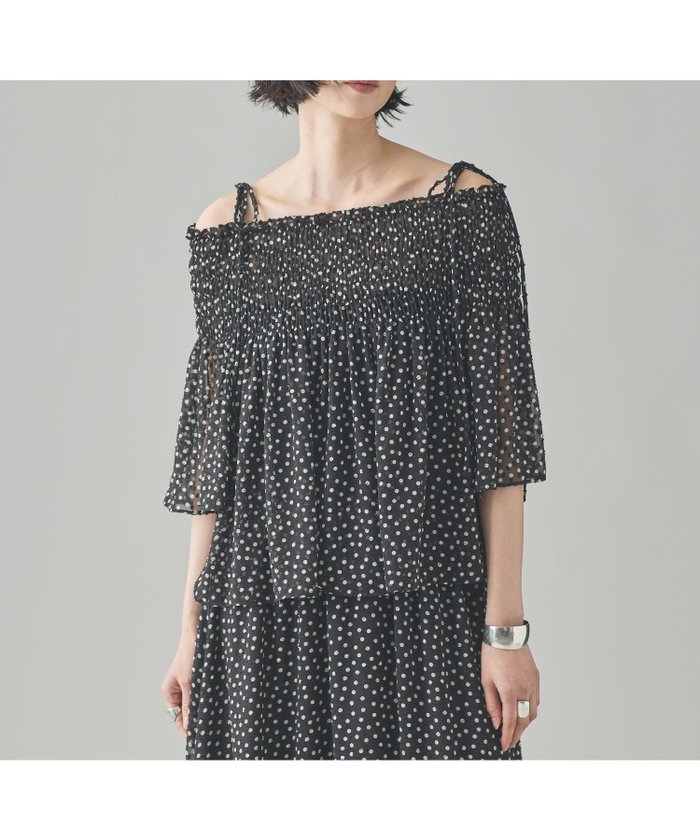 【カレンソロジー/Curensology】のドットジャガードブラウス インテリア・キッズ・メンズ・レディースファッション・服の通販 founy(ファニー) https://founy.com/ ファッション Fashion レディースファッション Fashion for Women トップス・カットソー Cut & Sew Tops シャツ・ブラウス・オフィスカジュアル Elegant Blouses & Button-Ups エレガント 上品 Elegant カットジャガード Cut Jacquard カーゴパンツ Cargo Pants, Utility Pants キャミソール Camisole, Spaghetti Strap Top シフォン Chiffon, Lightweight Fabric ショルダー Shoulder, Shoulder Strap セットアップ Set-Up, Coordinated Outfit デニム Denim, Jeans Material プリント Print, Printed Pattern 水玉 Polka Dot, Dot Pattern リボン Ribbon, Bow 日本製 Made In Japan 夏 Summer |ID: prp329100004573577 ipo3291000000032721720