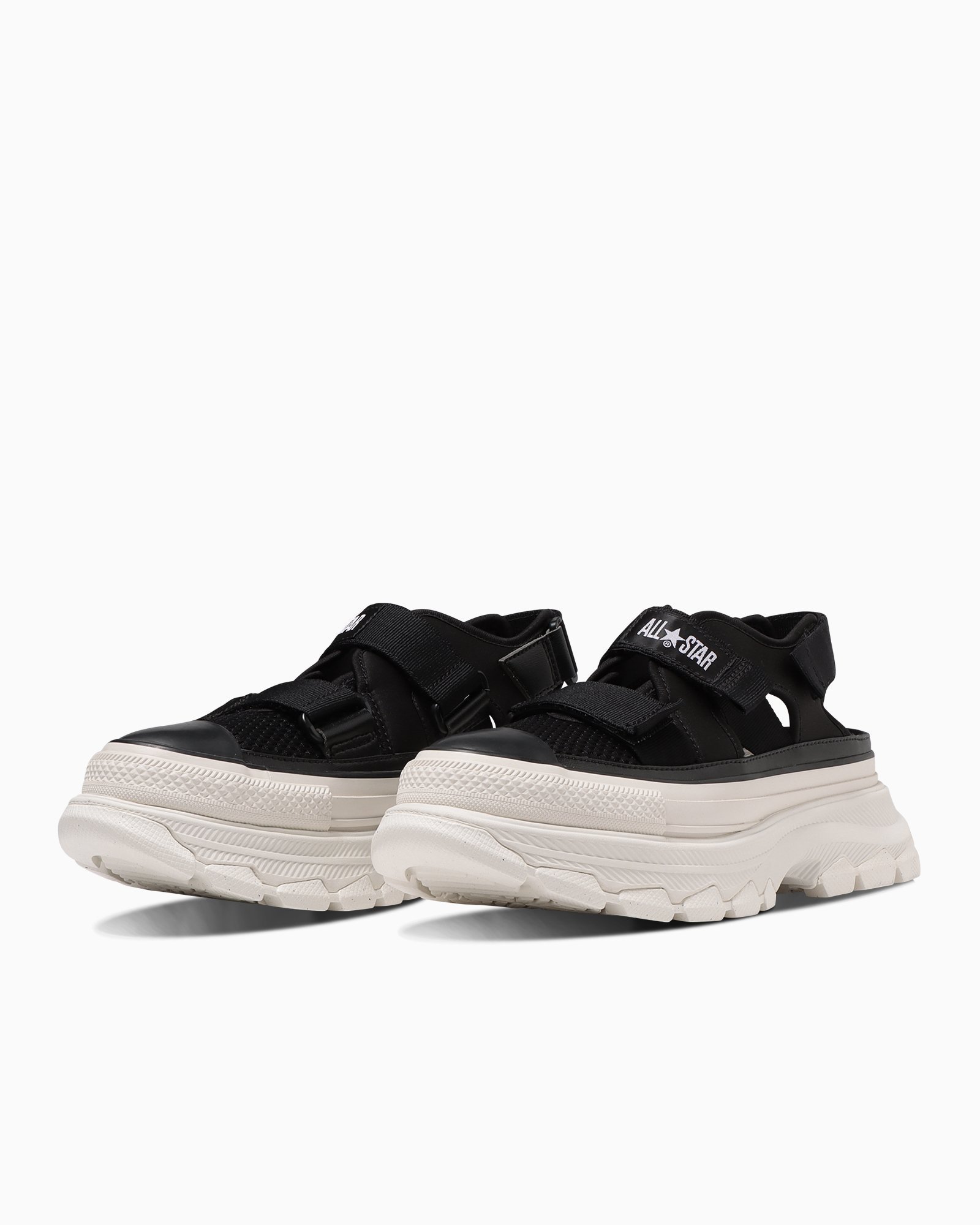 【コンバース/CONVERSE】の【CONVERSE 公式】ALL STAR TREKWAVE SANDAL OX/【コンバース 公式】オールスター トレックウエーブ サンダル OX 厚底 ローカット インテリア・キッズ・メンズ・レディースファッション・服の通販 founy(ファニー) 　ファッション　Fashion　レディースファッション　Ladies' Fashion Online　厚底　Platforms　春　Spring　クッション　Cushion　クラシック　Classic　サンダル　Sandals　シューズ　Shoes　スニーカー　Sneakers　メッシュ　Mesh　S/S・春夏　Ss・Spring/Summer　夏　Summer　ブラック|ID: prp329100004573634 ipo3291000000032534577