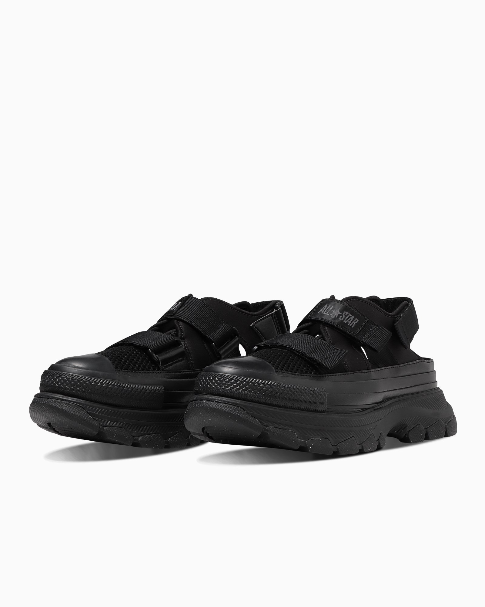 【コンバース/CONVERSE】の【CONVERSE 公式】ALL STAR TREKWAVE SANDAL OX/【コンバース 公式】オールスター トレックウエーブ サンダル OX 厚底 ローカット インテリア・キッズ・メンズ・レディースファッション・服の通販 founy(ファニー) 　ファッション　Fashion　レディースファッション　Ladies' Fashion Online　厚底　Platforms　春　Spring　クッション　Cushion　クラシック　Classic　サンダル　Sandals　シューズ　Shoes　スニーカー　Sneakers　メッシュ　Mesh　S/S・春夏　Ss・Spring/Summer　夏　Summer　ブラックモノクローム|ID: prp329100004573634 ipo3291000000032534580