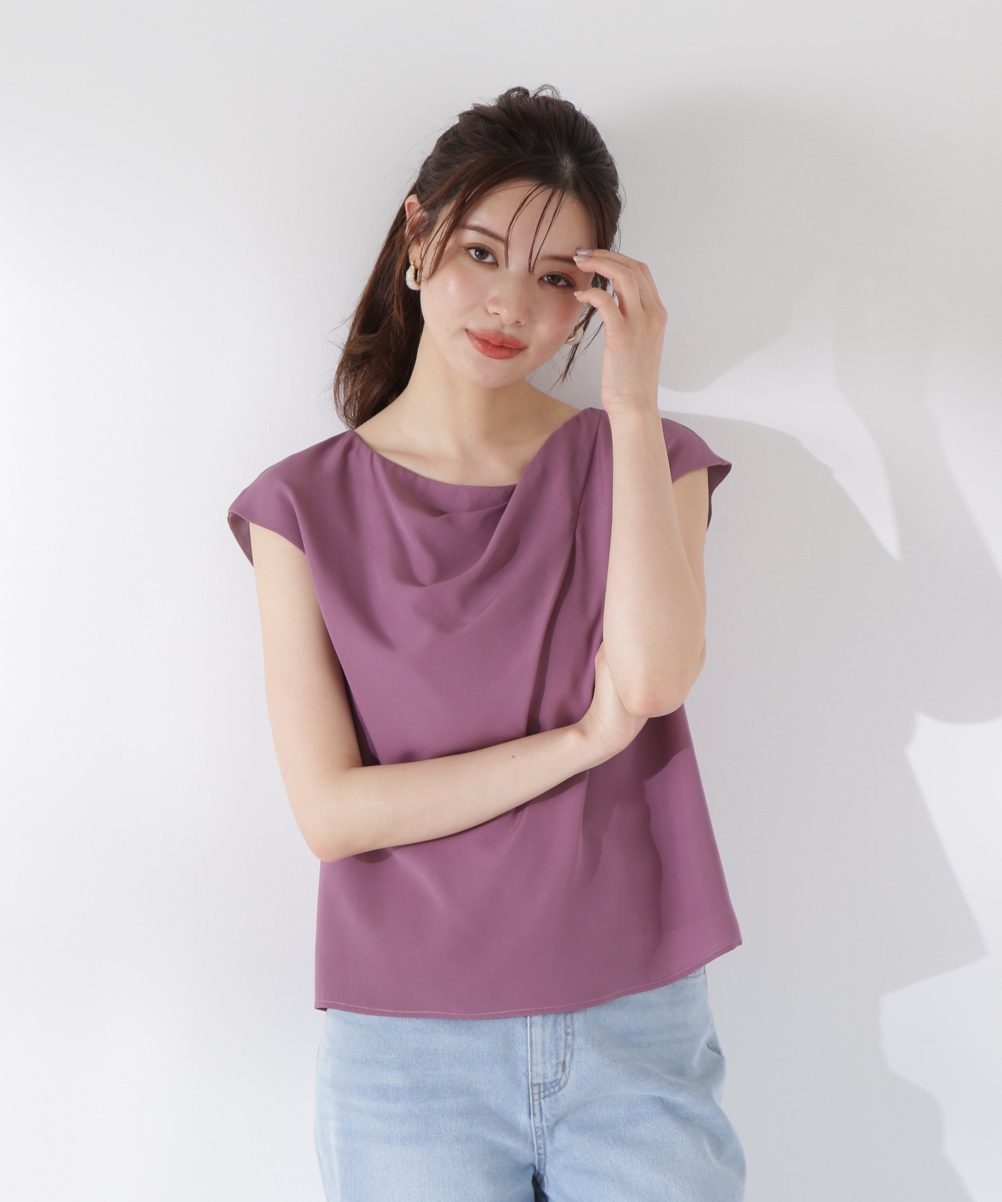 【プロポーション ボディドレッシング/PROPORTION BODY DRESSING】のニュアンスネックフレンチスリーブブラウス インテリア・キッズ・メンズ・レディースファッション・服の通販 founy(ファニー) 　ファッション　Fashion　レディースファッション　WOMEN　トップス・カットソー　Tops/Tshirt　シャツ/ブラウス　Shirts/Blouses　アシンメトリー　Asymmetry　シフォン　Chiffon　スリーブ　Sleeve　パール　Pearl　フレンチ　French　ボルドー|ID: prp329100004573815 ipo3291000000032375075