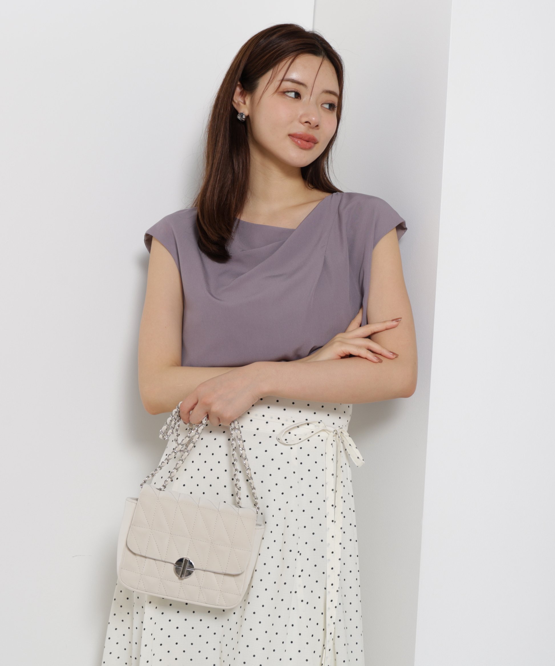【プロポーション ボディドレッシング/PROPORTION BODY DRESSING】のニュアンスネックフレンチスリーブブラウス インテリア・キッズ・メンズ・レディースファッション・服の通販 founy(ファニー) 　ファッション　Fashion　レディースファッション　Fashion for Women　トップス・カットソー　Cut & Sew Tops　シャツ・ブラウス・オフィスカジュアル　Elegant Blouses & Button-Ups　アシンメトリー　Asymmetrical Style　シフォン　Chiffon, Lightweight Fabric　スリーブ　Sleeve, Long Sleeve / Short Sleeve　パール　Pearl, Pearl Accent　フレンチ　French, French Style　チャコール2|ID: prp329100004573815 ipo3291000000033201010