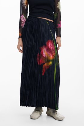 【デシグアル/Desigual】のフラワープリーツ ロングスカート 人気、トレンドファッション・服の通販 founy(ファニー) ファッション Fashion レディースファッション WOMEN スカート Skirt ロングスカート Long Skirt シャイニー Shiny シンプル Simple フラワー Flower プリント Print プリーツ Pleats ロング Long |ID:prp329100004574051