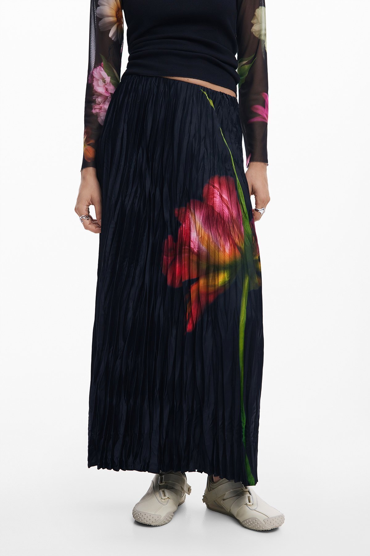【デシグアル/Desigual】のフラワープリーツ ロングスカート 人気、トレンドファッション・服の通販 founy(ファニー) 　ファッション　Fashion　レディースファッション　WOMEN　スカート　Skirt　ロングスカート　Long Skirt　シャイニー　Shiny　シンプル　Simple　フラワー　Flower　プリント　Print　プリーツ　Pleats　ロング　Long　 other-1|ID: prp329100004574051 ipo3291000000032379243