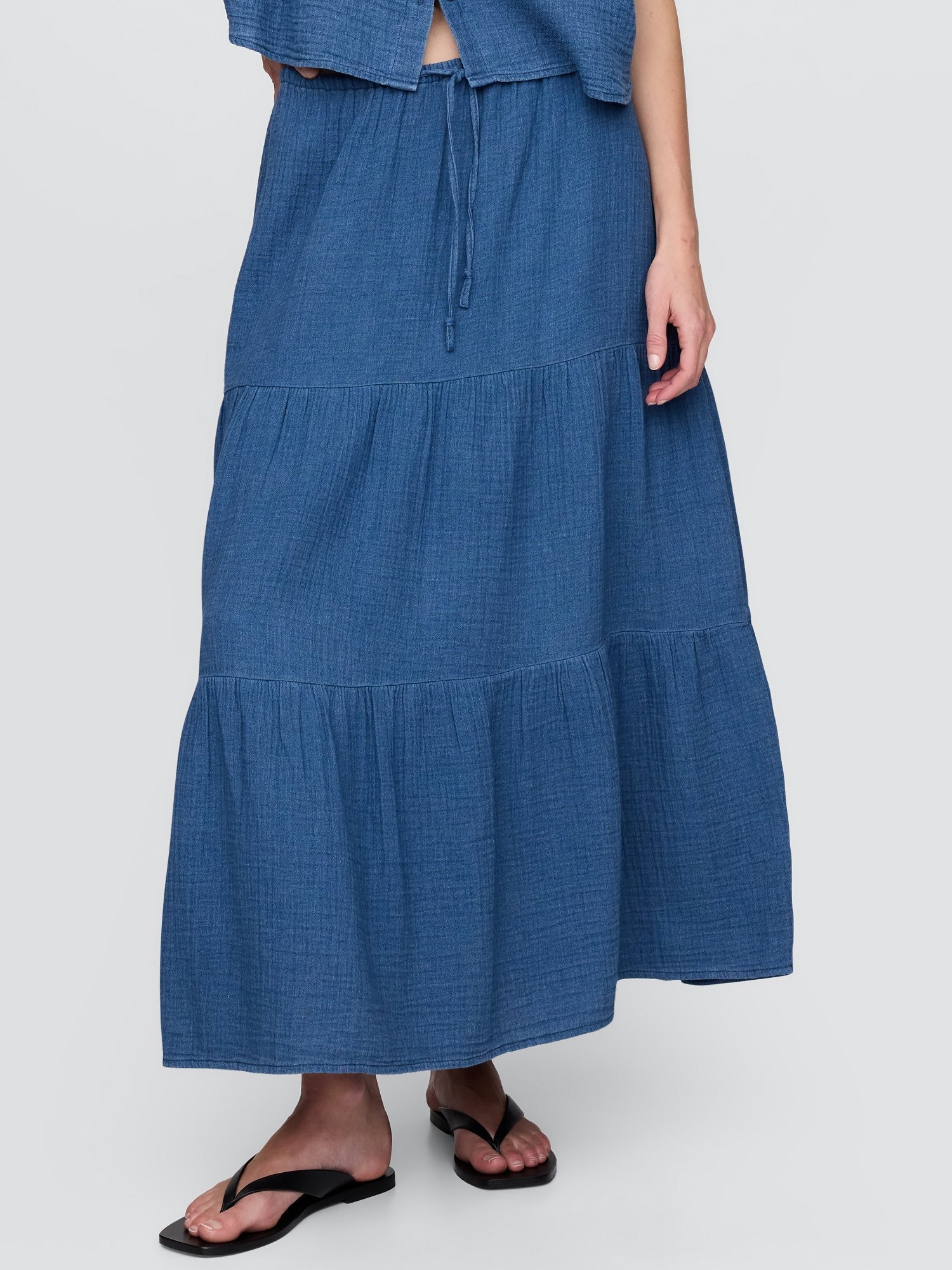 【ギャップ/GAP】のクリンクルガーゼデニム ティアード マキシスカート 人気、トレンドファッション・服の通販 founy(ファニー) 　ファッション　Fashion　レディースファッション　WOMEN　スカート　Skirt　クラシック　Classic　スリム　Slim　ダブル　Double　ティアード　Tiered　ドローコード　Draw Cord　フィット　Fit　マキシ　Maxi　 other-1|ID: prp329100004574158 ipo3291000000032380114