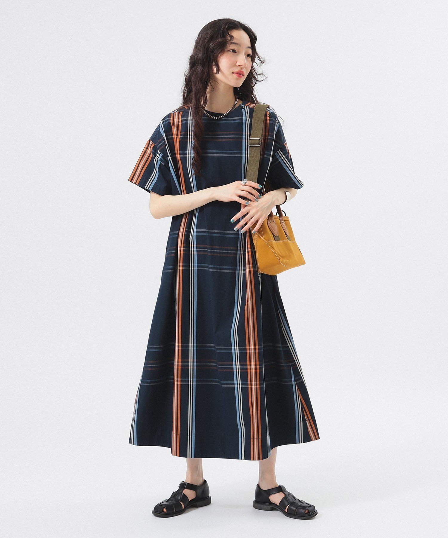 【ビームス ウイメン/BEAMS】のボーイ ビッグ タータン ワンピース インテリア・キッズ・メンズ・レディースファッション・服の通販 founy(ファニー) 　ファッション　Fashion　レディースファッション　Fashion for Women　ワンピース　Dresses　春　Spring　ストレート　Straight, Straight Cut　タイプライター　Typewriter Fabric, Crisp Cotton　チェック　Check, Plaid, Tartan　ビッグ　Big, Oversized　フェミニン　Feminine, Girly　S/S・春夏　SS, Spring/Summer, Warm Season　おすすめ　Recommended / Our Picks　夏　Summer　NAVY|ID: prp329100004574182 ipo3291000000032722443
