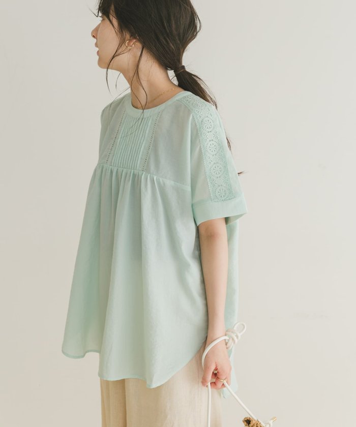 【その他のブランド/Other】のピンタックレースブラウス インテリア・キッズ・メンズ・レディースファッション・服の通販 founy(ファニー) https://founy.com/ ファッション Fashion レディースファッション Fashion for Women トップス・カットソー Cut & Sew Tops シャツ・ブラウス・オフィスカジュアル Elegant Blouses & Button-Ups 2025年 2025 2025春夏・S/S Spring/Summer 2025 SS25 レース Lace, Lace Fabric エレガント 上品 Elegant 夏 Summer S/S・春夏 SS, Spring/Summer, Warm Season |ID: prp329100004574269 ipo3291000000032381415