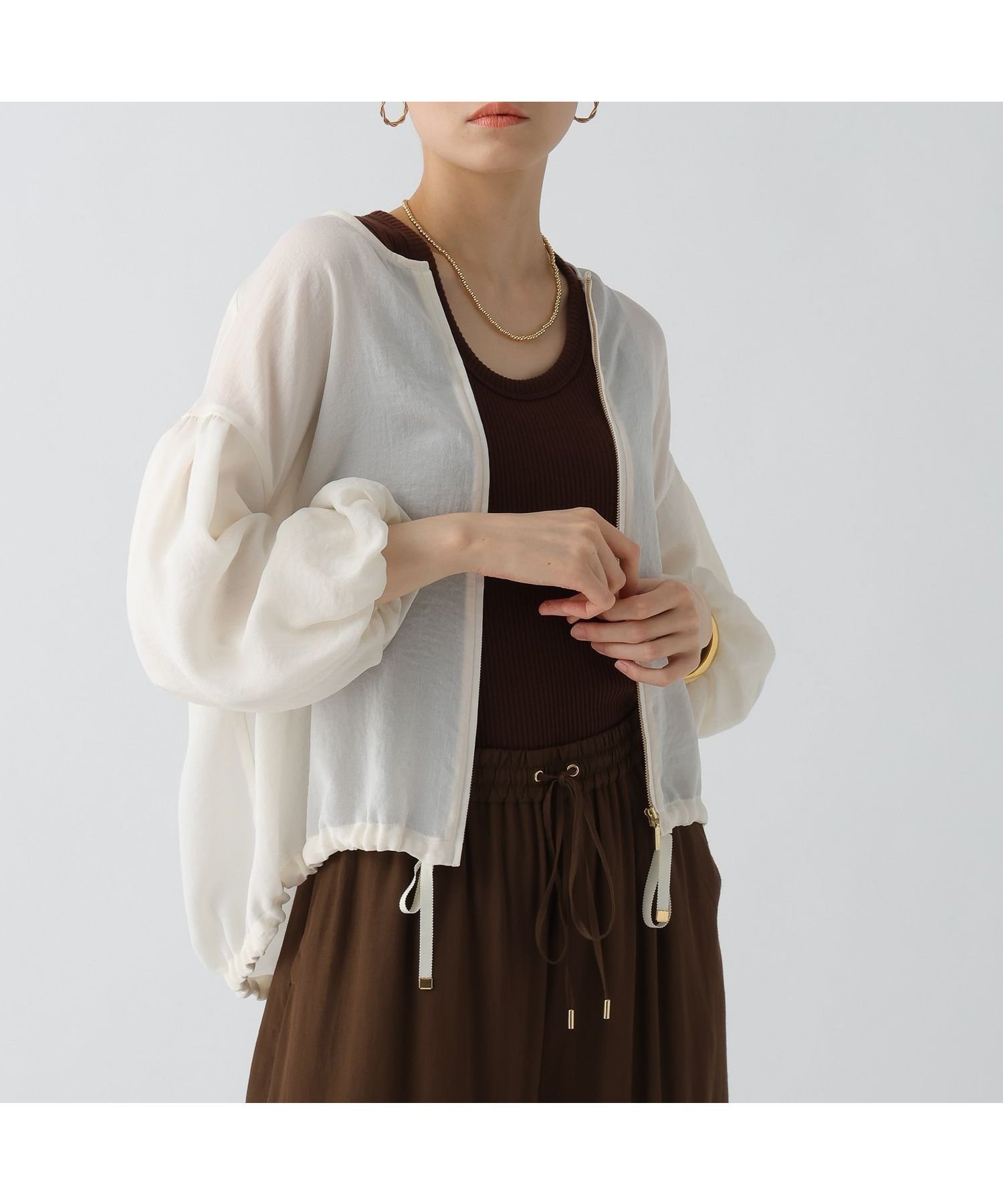 【エルーラ/Elura】のサラサラサマーブルゾン / 451131 インテリア・キッズ・メンズ・レディースファッション・服の通販 founy(ファニー) 　ファッション　Fashion　レディースファッション　Fashion for Women　アウター　Coat / Outerwear Collection　ブルゾンジャケット・スポーティアウター　Blouson Jackets　ジョーゼット　Georgette, Semi-Sheer Fabric　スラックス　Slacks, Dress Pants　スリーブ　Sleeve, Long Sleeve / Short Sleeve　タンク　Tank Top, Sleeveless Top　デニム　Denim, Jeans Material　バランス　Balance, Style Balance　バルーン　Balloon, Balloon Silhouette　フェミニン　Feminine, Girly　ブルゾン　Blouson, Bomber Jacket　ワイド　Wide, Wide Fit　ヴィンテージ　Vintage Style　エレガント 上品　Elegant　オフホワイト|ID: prp329100004574339 ipo3291000000032382237