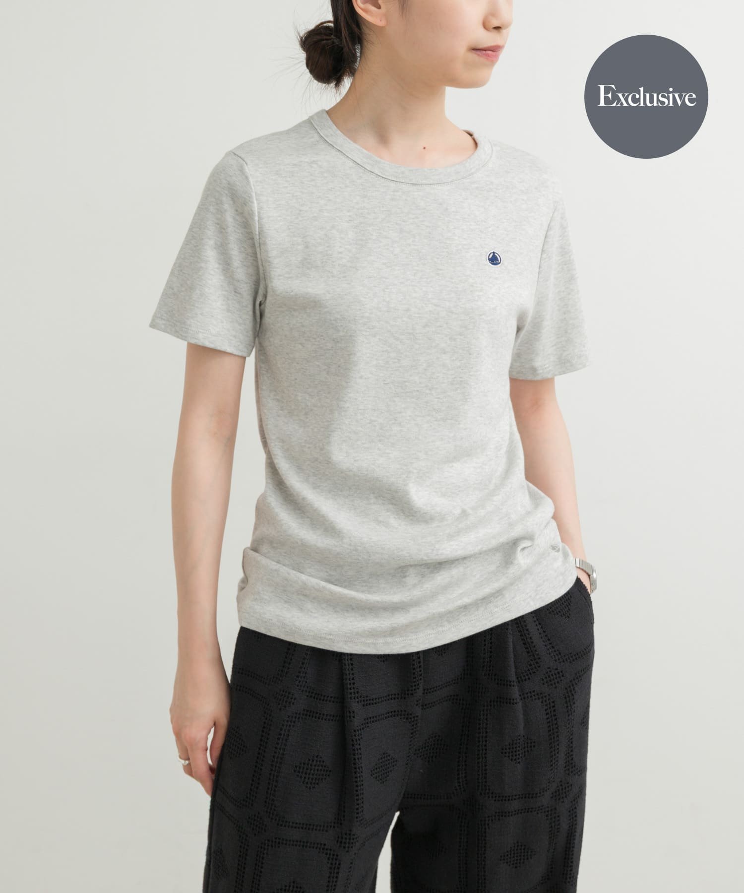 【アーバンリサーチ ドアーズ/URBAN RESEARCH DOORS】の『別注』PETIT BATEAU*DOORS embroideryt-shirts インテリア・キッズ・メンズ・レディースファッション・服の通販 founy(ファニー) 　ファッション　Fashion　レディースファッション　Fashion for Women　トップス・カットソー　Cut & Sew Tops　シャツ・ブラウス・オフィスカジュアル　Elegant Blouses & Button-Ups　ロングTシャツ・Tシャツ　Longline T-Shirts & Tees　定番　Standard, Basic Item　人気　Popular, Best Seller　フィット　Fit, Slim Fit　フランス　France, French　ベビー　Baby, Babywear　ベーシック　Basic, Essential　別注　Limited Edition, Custom Order　半袖　Short Sleeve, Half Sleeve　S/S・春夏　SS, Spring/Summer, Warm Season　夏　Summer　2025年　2025　2025春夏・S/S　Spring/Summer 2025 SS25　beluga|ID: prp329100004574353 ipo3291000000032575734