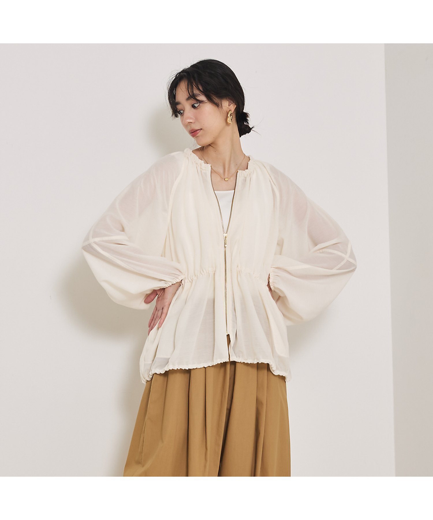 【カリテ/qualite】のラウンドスリーブギャザーブルゾン 人気、トレンドファッション・服の通販 founy(ファニー) 　ファッション　Fashion　レディースファッション　Fashion for Women　アウター　Coat / Outerwear Collection　ブルゾンジャケット・スポーティアウター　Blouson Jackets　インナー　Innerwear　ギャザー　Gathered, Ruffled　スリーブ　Sleeve, Long Sleeve / Short Sleeve　デニム　Denim, Jeans Material　ブルゾン　Blouson, Bomber Jacket　ボトム　Bottoms, Lower Wear　 other-1|ID: prp329100004574382 ipo3291000000032721033
