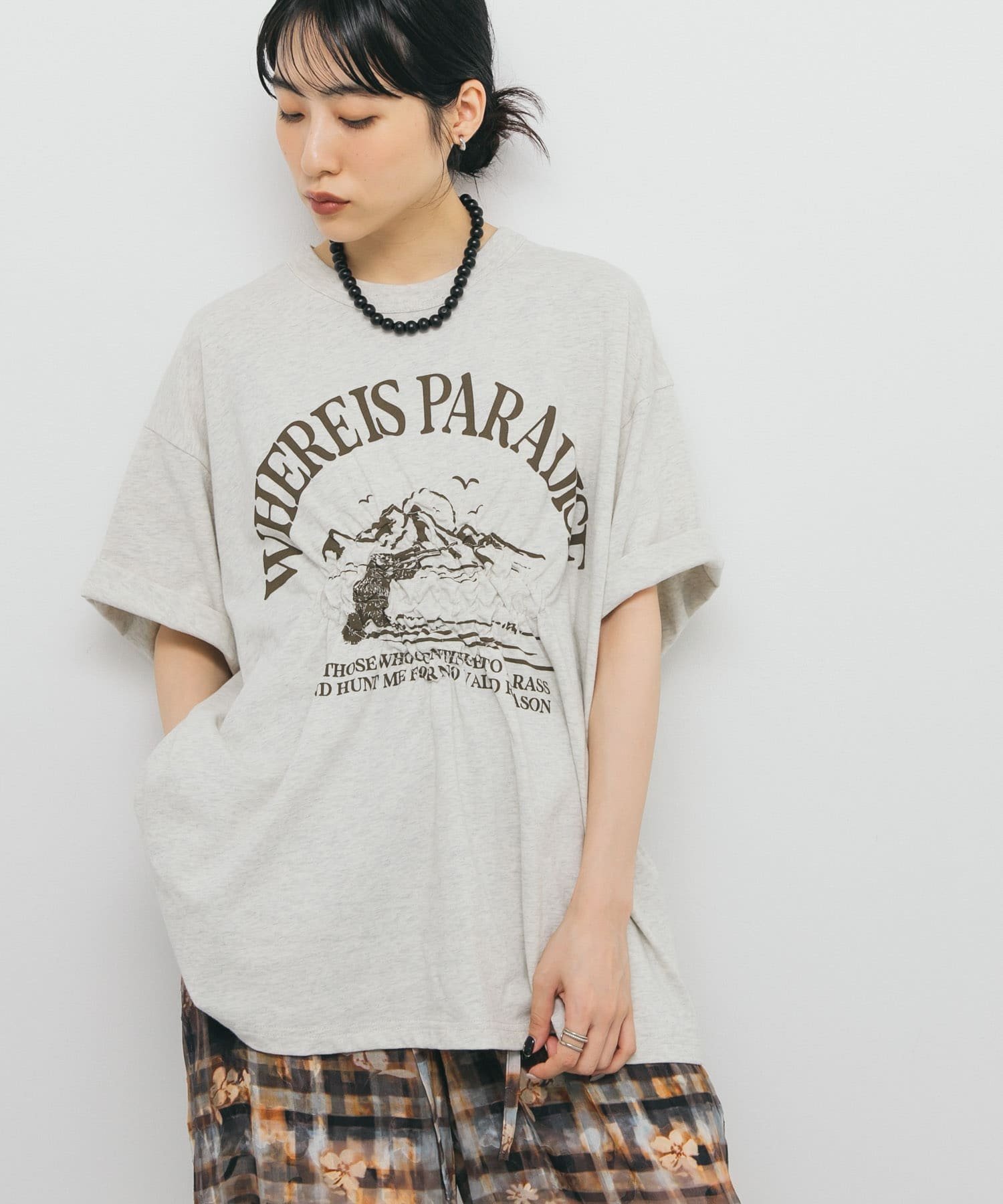 【ケービーエフ/KBF / URBAN RESEARCH】のシャーリングプリントTEE インテリア・キッズ・メンズ・レディースファッション・服の通販 founy(ファニー) 　ファッション　Fashion　レディースファッション　WOMEN　2025年　2025　2025春夏・S/S　Ss,Spring/Summer,2025　ギャザー　Gather　シャーリング　Shirring　プリント　Print　ボトム　Bottom　リメイク　Remake　夏　Summer　S/S・春夏　Ss・Spring/Summer　OATMEAL|ID: prp329100004574401 ipo3291000000032382744