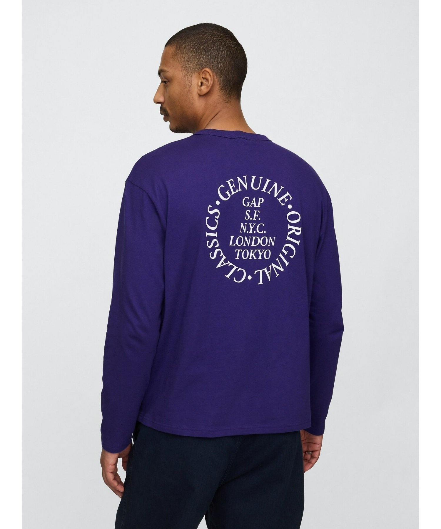 【ギャップ/GAP】のGAPシティロゴTシャツ インテリア・キッズ・メンズ・レディースファッション・服の通販 founy(ファニー) 　ファッション　Fashion　レディースファッション　WOMEN　トップス・カットソー　Tops/Tshirt　シャツ/ブラウス　Shirts/Blouses　ロング / Tシャツ　T-Shirts　おすすめ　Recommend　ダウン　Down　フィット　Fit　フロント　Front　長袖　Long Sleeve　SPECTRUM_BLUE|ID: prp329100004574404 ipo3291000000032382789