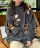 【チャオパニックティピー/CIAOPANIC TYPY】の【HELLO.SANFRANCISCO】フラワーカットアウトオーバースウェット 人気、トレンドファッション・服の通販 founy(ファニー) ファッション Fashion レディースファッション WOMEN トップス・カットソー Tops/Tshirt パーカ Sweats スウェット Sweat インナー Inner ショート Short スウェット Sweat デニム Denim トレンド Trend 定番 Standard フラワー Flower ルーズ Loose おすすめ Recommend thumbnail チャコールグレー|ID: prp329100004574549 ipo3291000000032384215