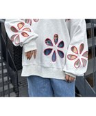 【チャオパニックティピー/CIAOPANIC TYPY】の【HELLO.SANFRANCISCO】フラワーカットアウトオーバースウェット 人気、トレンドファッション・服の通販 founy(ファニー) ファッション Fashion レディースファッション WOMEN トップス・カットソー Tops/Tshirt パーカ Sweats スウェット Sweat インナー Inner ショート Short スウェット Sweat デニム Denim トレンド Trend 定番 Standard フラワー Flower ルーズ Loose おすすめ Recommend thumbnail ライトグレー|ID: prp329100004574549 ipo3291000000032384223