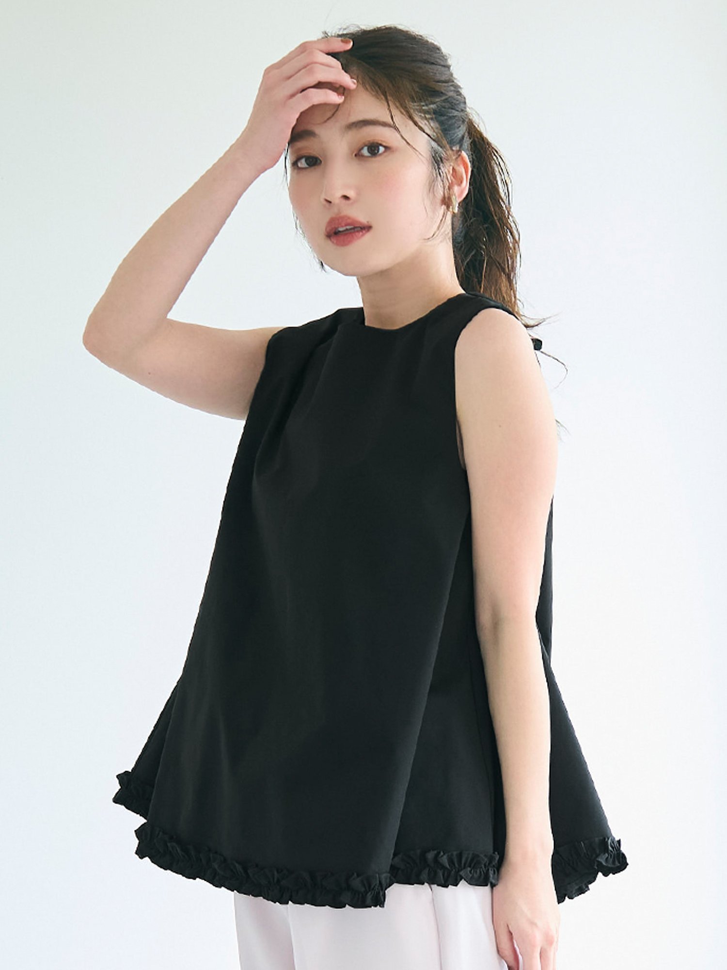 【コカ/COCA】のホイップフリルAラインブラウス インテリア・キッズ・メンズ・レディースファッション・服の通販 founy(ファニー) 　ファッション　Fashion　レディースファッション　Fashion for Women　トップス・カットソー　Cut & Sew Tops　シャツ・ブラウス・オフィスカジュアル　Elegant Blouses & Button-Ups　2025年　2025　2025春夏・S/S　Spring/Summer 2025 SS25　シンプル　Simple, Minimal　ジーンズ　Jeans, Denim Pants　ドット　Polka Dot, Dot Pattern　ノースリーブ　Sleeveless, No-Sleeve　ポケット　Pocket, Pocket Detail　エレガント 上品　Elegant　Black|ID: prp329100004574579 ipo3291000000033012579