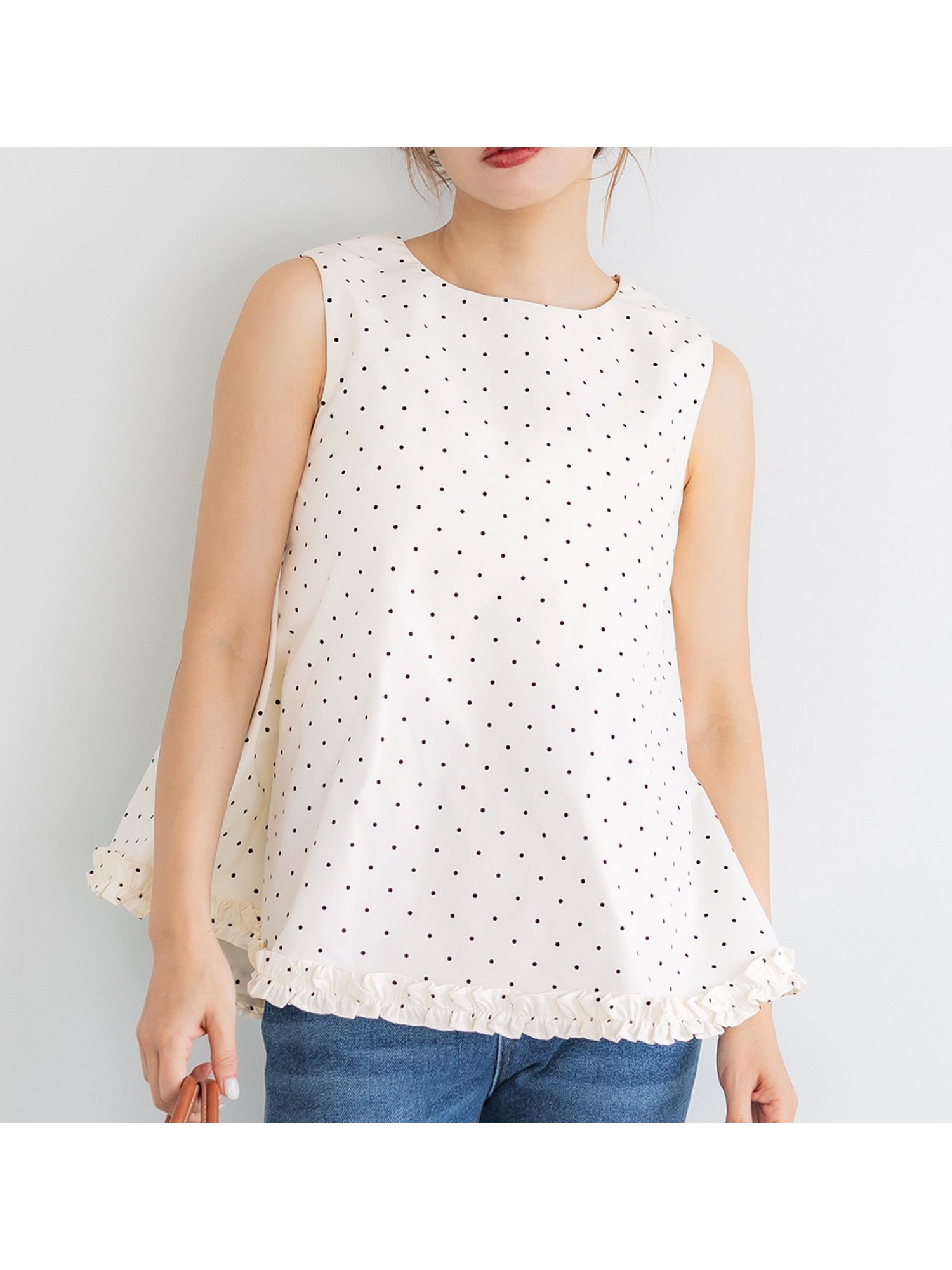 【コカ/COCA】のホイップフリルAラインブラウス インテリア・キッズ・メンズ・レディースファッション・服の通販 founy(ファニー) 　ファッション　Fashion　レディースファッション　Fashion for Women　トップス・カットソー　Cut & Sew Tops　シャツ・ブラウス・オフィスカジュアル　Elegant Blouses & Button-Ups　2025年　2025　2025春夏・S/S　Spring/Summer 2025 SS25　シンプル　Simple, Minimal　ジーンズ　Jeans, Denim Pants　ドット　Polka Dot, Dot Pattern　ノースリーブ　Sleeveless, No-Sleeve　ポケット　Pocket, Pocket Detail　エレガント 上品　Elegant　Dot|ID: prp329100004574579 ipo3291000000033012580