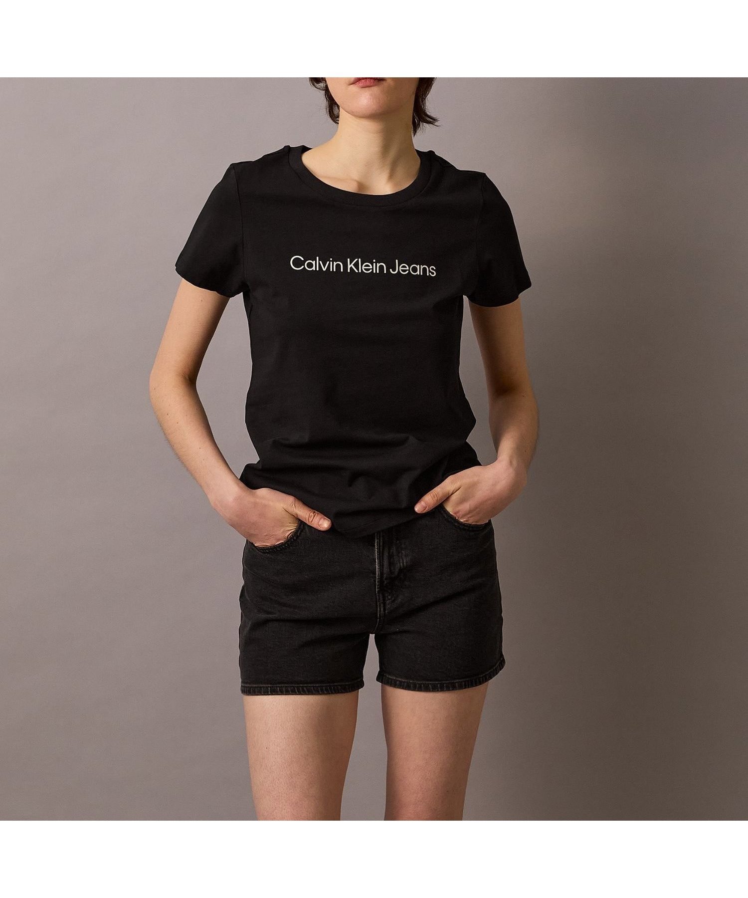 【カルバンクライン/Calvin Klein】のCalvin Klein Jeans/【公式ショップ】 カルバンクライン ロゴ スリム Tシャツ Calvin Klein Jeans 47AB807 インテリア・キッズ・メンズ・レディースファッション・服の通販 founy(ファニー) 　ファッション　Fashion　レディースファッション　Ladies' Fashion Online　トップス・カットソー　Tops/Tshirt　シャツ/ブラウス　Shirts/Blouses　ロング / Tシャツ　T-Shirts　インナー　Inner　ショート　Short　スタイリッシュ　Stylish　スリム　Slim　スリーブ　Sleeve　Black|ID: prp329100004574624 ipo3291000000032626290