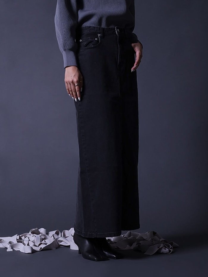 【ラシュッド/LASUD】の「05」ロングデニムスカート(Skyblue/Navy color) インテリア・キッズ・メンズ・レディースファッション・服の通販 founy(ファニー) https://founy.com/ ファッション Fashion レディースファッション Fashion for Women スカート Skirts デニムスカート・カジュアルスカート Denim Skirts ジャケット Jacket, Outerwear スリット Slit, Slit Detail デニム Denim, Jeans Material フィット Fit, Slim Fit ロング Long, Long-Length |ID: prp329100004574935 ipo3291000000032712229