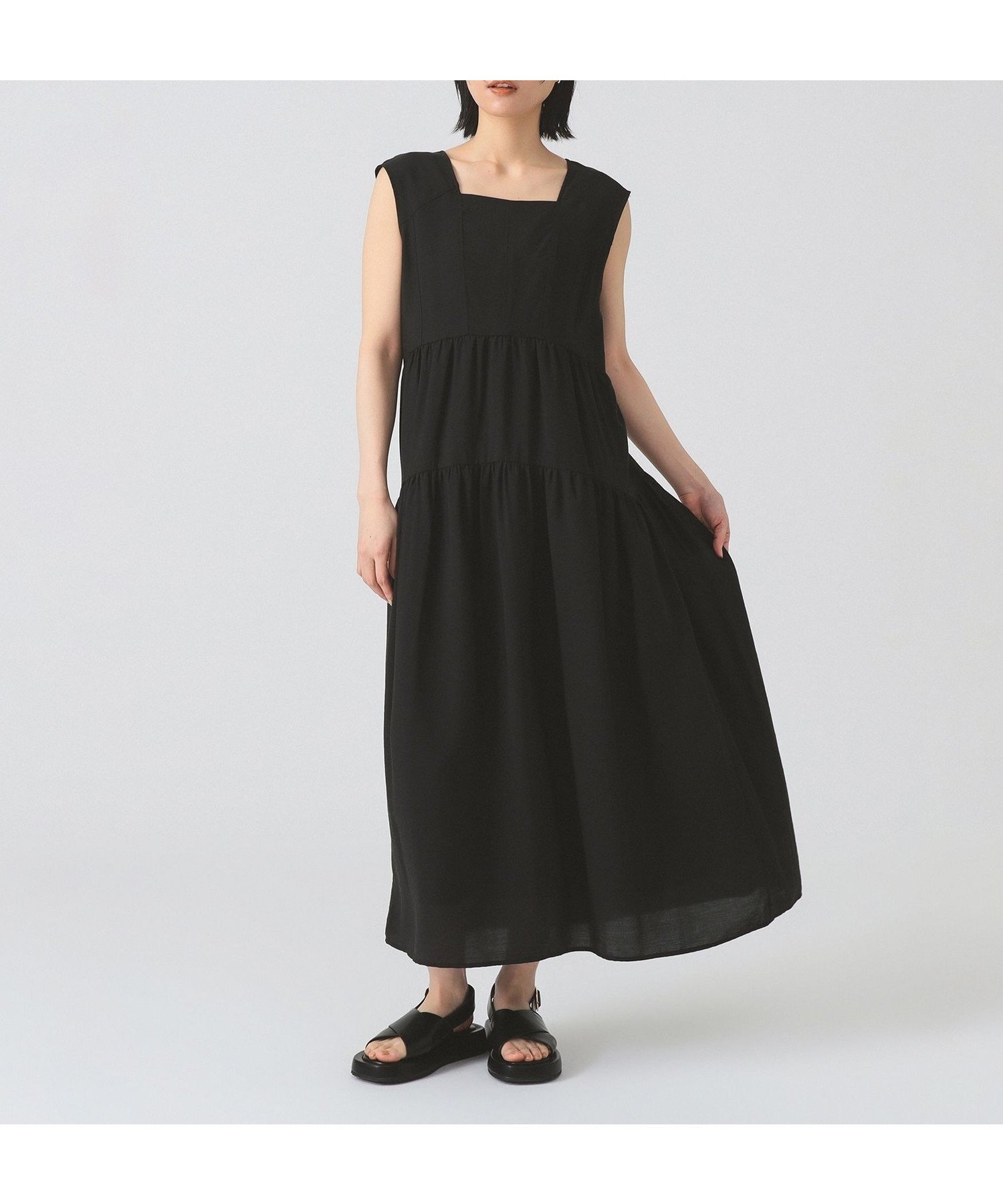 【ビームス ウイメン/BEAMS】のスクエアネック ティアード ノースリーブ ワンピース インテリア・キッズ・メンズ・レディースファッション・服の通販 founy(ファニー) 　ファッション　Fashion　レディースファッション　Fashion for Women　ワンピース　Dresses　イエロー　Yellow　エアリー　Airy Texture　カーディガン　Cardigan, Knitwear　サンダル　Sandals, Summer Shoes　ジャケット　Jacket, Outerwear　スクエア　Square, Square Shape　ティアード　Tiered, Tiered Style　デコルテ　Décolleté, Neckline　ノースリーブ　Sleeveless, No-Sleeve　リゾート　Resort, Vacation Style　BLACK|ID: prp329100004575173 ipo3291000000033427193