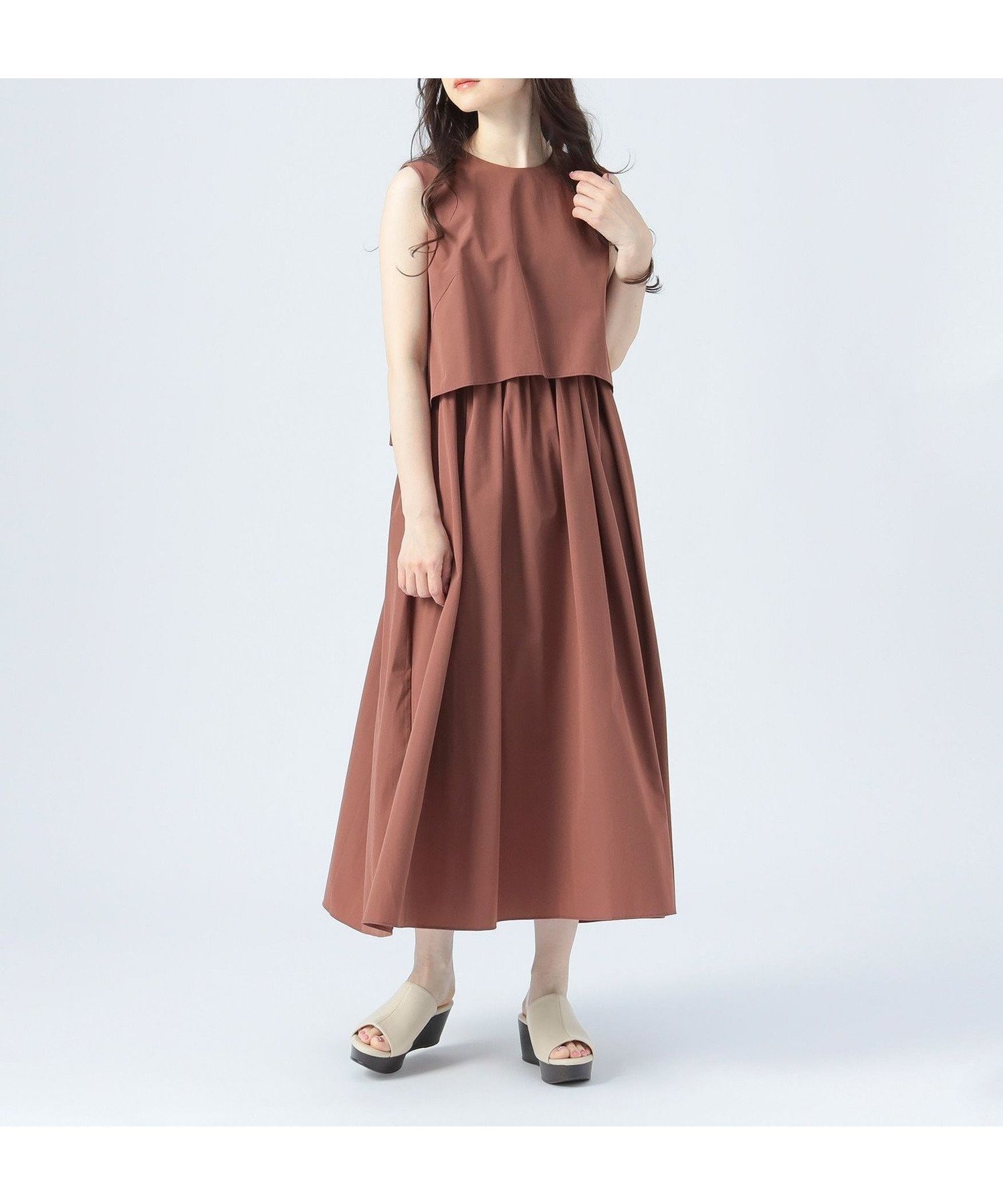 【ビームス ハート/BEAMS HEART】のレイヤード ギャザー ワンピース インテリア・キッズ・メンズ・レディースファッション・服の通販 founy(ファニー) 　ファッション　Fashion　レディースファッション　Fashion for Women　ワンピース　Dresses　ギャザー　Gathered, Ruffled　サンダル　Sandals, Summer Shoes　シンプル　Simple, Minimal　セパレート　Separate, Two-Piece　ドッキング　Docking, Mixed Material　ノースリーブ　Sleeveless, No-Sleeve　フレア　Flare, Flared　エレガント 上品　Elegant　夏　Summer　BROWN|ID: prp329100004575359 ipo3291000000032680814