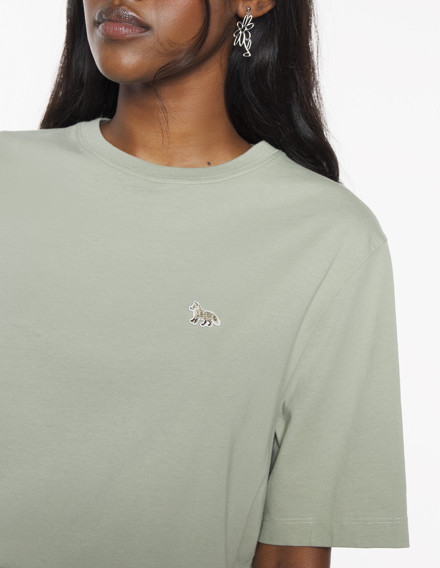 【メゾン キツネ/MAISON KITSUNE】のMaison Kitsune/BABY FOX PATCH COMFORT TEE-SHIRT インテリア・キッズ・メンズ・レディースファッション・服の通販 founy(ファニー) 　ファッション　Fashion　レディースファッション　Fashion for Women　トップス・カットソー　Cut & Sew Tops　シャツ・ブラウス・オフィスカジュアル　Elegant Blouses & Button-Ups　パッチ　Patch, Appliqué　半袖　Short Sleeve, Half Sleeve　夏　Summer　S/S・春夏　SS, Spring/Summer, Warm Season　COURT GREEN|ID: prp329100004575441 ipo3291000000032712332