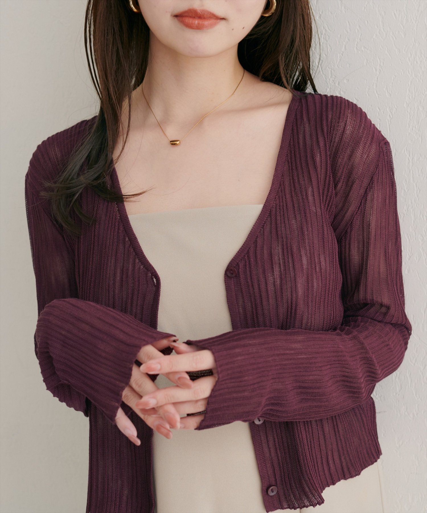 【ナチュラルクチュール/natural couture】の針抜きリブVネックシアーカーディガン インテリア・キッズ・メンズ・レディースファッション・服の通販 founy(ファニー) 　ファッション　Fashion　レディースファッション　Fashion for Women　トップス・カットソー　Cut & Sew Tops　カーディガン・羽織り　Layered Style Cardigans　Vネックトップス　V-Neck Tops / V-Cut Neckline Shirts　2025年　2025　2025-2026秋冬・A/W　Autumn/Winter 2025–26 AW25–26　おすすめ　Recommended / Our Picks　カットソー　Cut and Sewn Top　カーディガン　Cardigan, Knitwear　シアー　Sheer, See-Through　シンプル　Simple, Minimal　タンク　Tank Top, Sleeveless Top　デニム　Denim, Jeans Material　フェミニン　Feminine, Girly　ワイド　Wide, Wide Fit　ボルドー|ID: prp329100004575453 ipo3291000000033548032