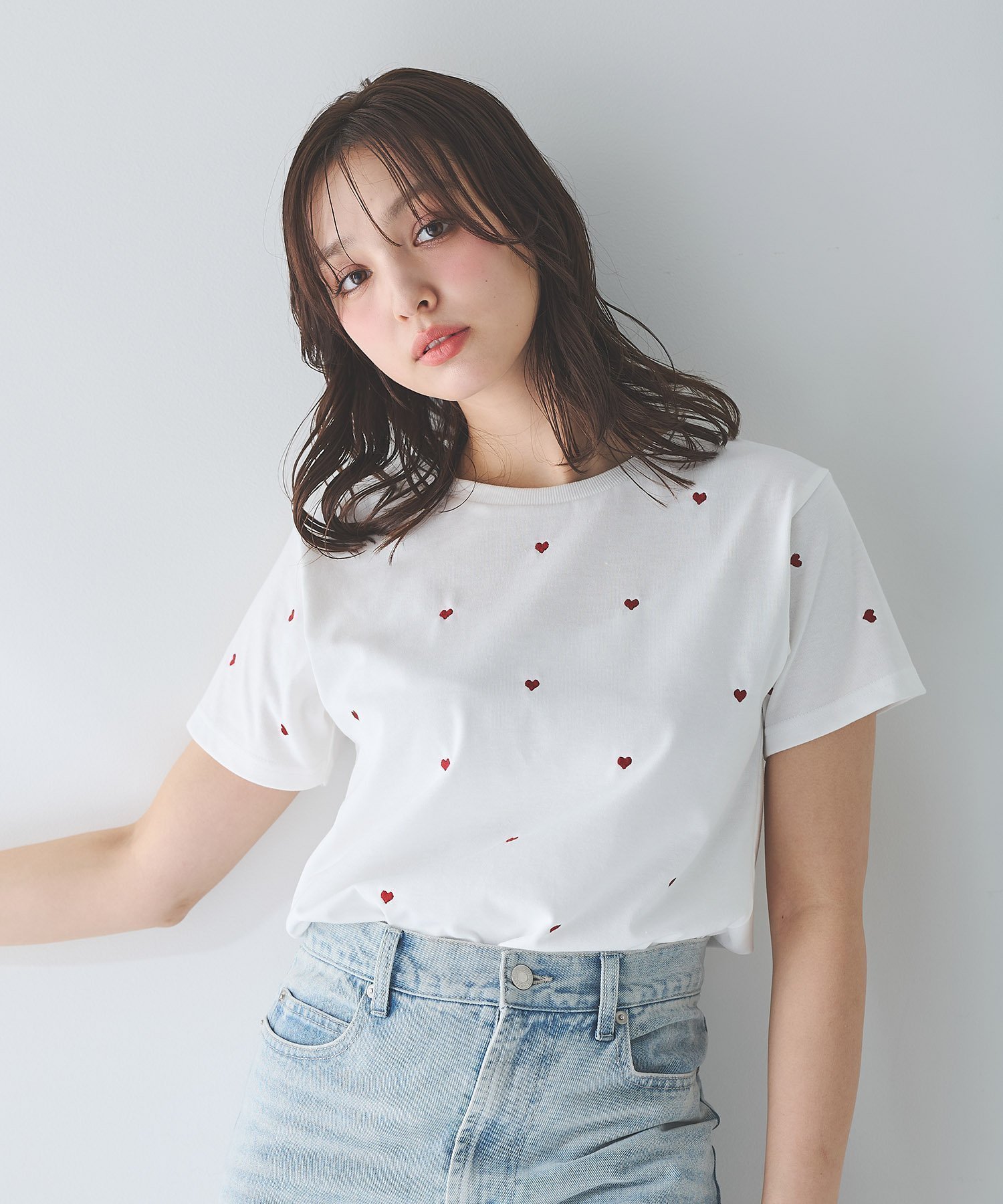 【イング/INGNI】の【WEB限定】ハート刺繍Tシャツ 人気、トレンドファッション・服の通販 founy(ファニー) 　ファッション　Fashion　レディースファッション　Fashion for Women　トップス・カットソー　Cut & Sew Tops　シャツ・ブラウス・オフィスカジュアル　Elegant Blouses & Button-Ups　ロングTシャツ・Tシャツ　Longline T-Shirts & Tees　インナー　Innerwear　ガーリー　Girly, Feminine Style　コンパクト　Compact, Small Size　シューズ　Shoes, Footwear　シンプル　Simple, Minimal　ジャケット　Jacket, Outerwear　スマホ　Smartphone, Mobile Device　デニム　Denim, Jeans Material　バレエ　Ballet, Ballet Style　ビスチェ　Bustier, Corset Top　ベーシック　Basic, Essential　おすすめ　Recommended / Our Picks　 other-1|ID: prp329100004575522 ipo3291000000033415682