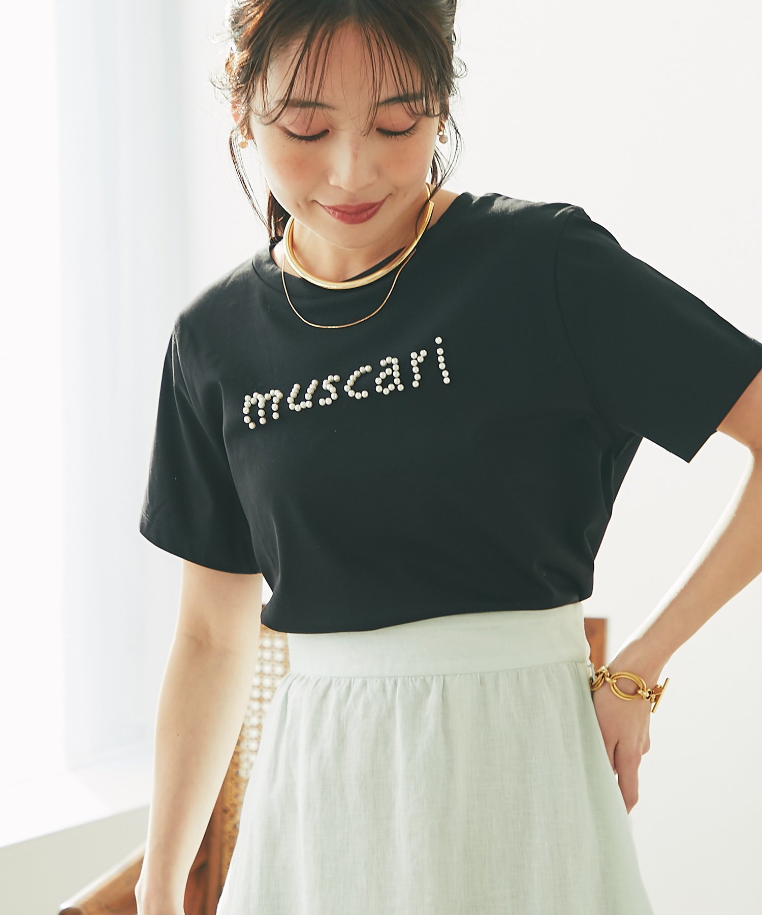 【ラブティックボンボン/La boutique BonBon】の【最強愛されパールロゴ】パールモチーフクロップドTシャツ インテリア・キッズ・メンズ・レディースファッション・服の通販 founy(ファニー) 　ファッション　Fashion　レディースファッション　Fashion for Women　トップス・カットソー　Cut & Sew Tops　シャツ・ブラウス・オフィスカジュアル　Elegant Blouses & Button-Ups　ロングTシャツ・Tシャツ　Longline T-Shirts & Tees　おすすめ　Recommended / Our Picks　インナー　Innerwear　クロップド　Cropped, Short Length　バランス　Balance, Style Balance　パール　Pearl, Pearl Accent　ボトム　Bottoms, Lower Wear　モチーフ　Motif, Design Theme　ブラック|ID: prp329100004575685 ipo3291000000032762466