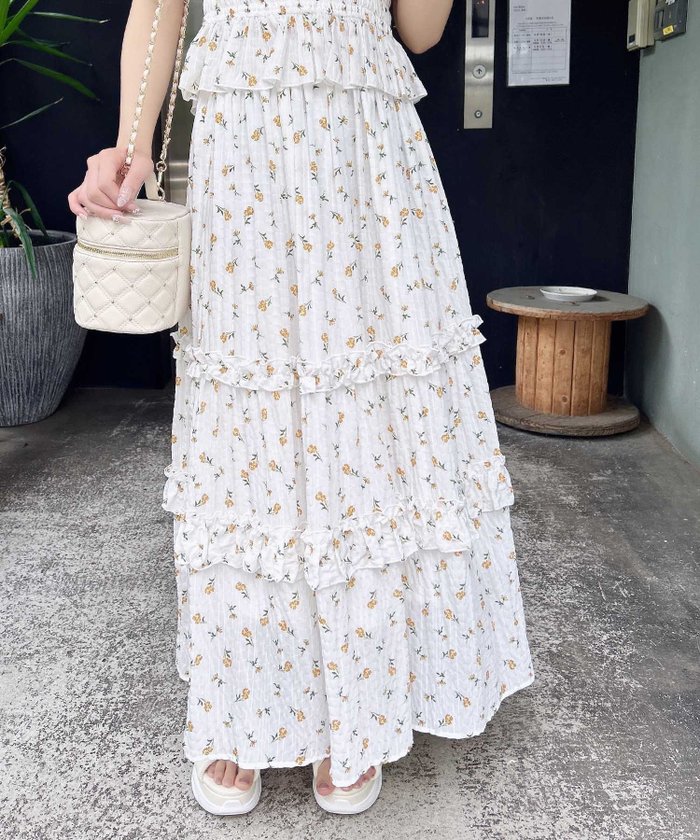 【イング/INGNI】の花柄フリルティアードスカート(セットアップ対応) インテリア・キッズ・メンズ・レディースファッション・服の通販 founy(ファニー) https://founy.com/ ファッション Fashion レディースファッション Ladies' Fashion Online セットアップ Setup スカート Skirt スカート Skirt ティアードスカート Tiered Skirts ガーリー Girly サンダル Sandals シューズ Shoes スウェット Sweat スニーカー Sneakers スマホ Smartphone セットアップ Set Up ティアード Tiered バレエ Ballet フィット Fit フェミニン Feminine フラワー Flower フリル Frills フレア Flare モチーフ Motif ロング Long おすすめ Recommend 夏 Summer |ID: prp329100004575884 ipo3291000000032678307