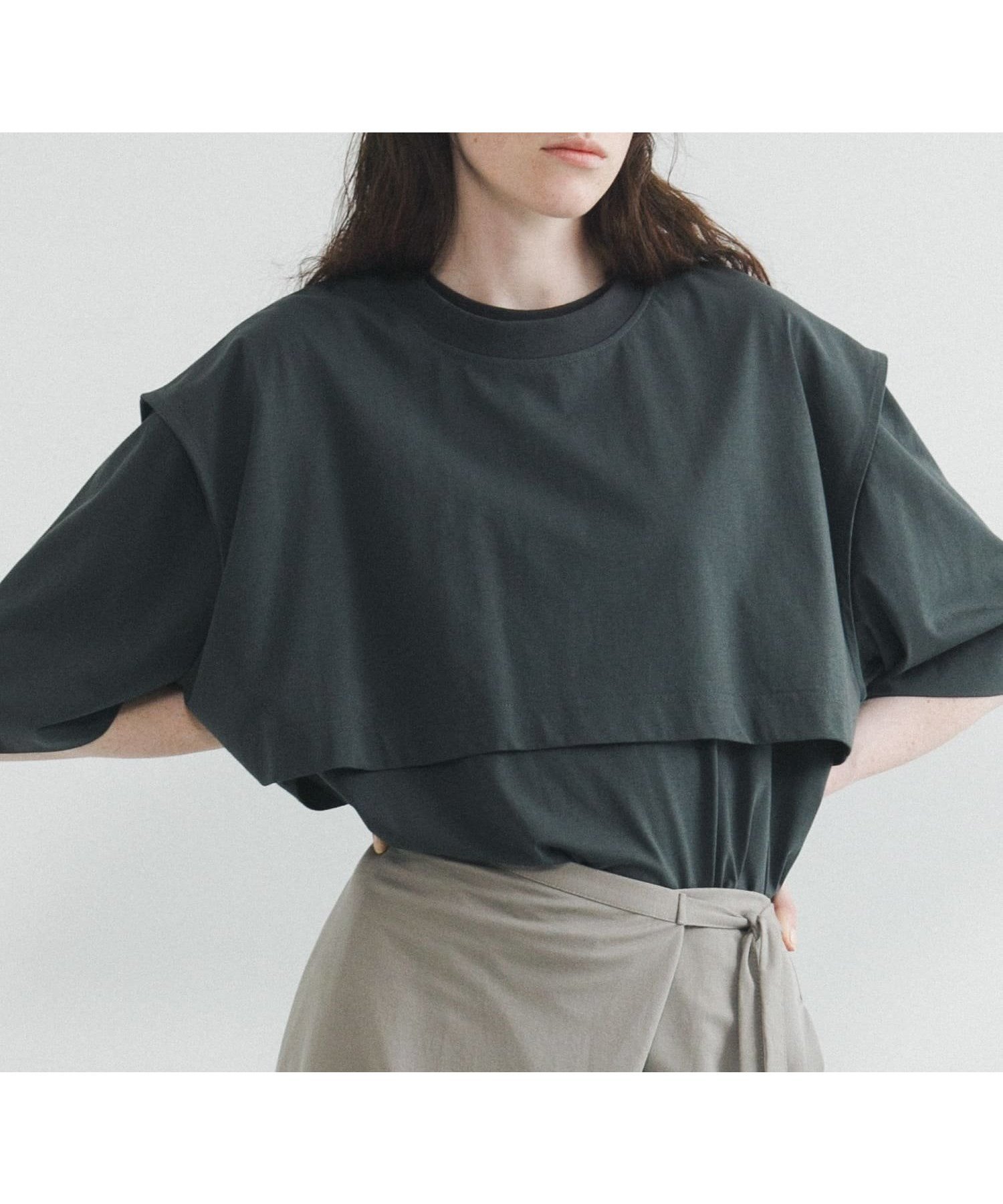 【ラート/LAATO】のlayered big tee インテリア・キッズ・メンズ・レディースファッション・服の通販 founy(ファニー) 　ファッション　Fashion　レディースファッション　Fashion for Women　秋　Autumn　トレンド　Trend, Trending Now　なめらか　Smooth, Silky Texture　ノースリーブ　Sleeveless, No-Sleeve　リラックス　Relax, Relaxed Fit　ロング　Long, Long-Length　S/S・春夏　SS, Spring/Summer, Warm Season　夏　Summer　2025年　2025　2025春夏・S/S　Spring/Summer 2025 SS25　シャドウ|ID: prp329100004575962 ipo3291000000033538388