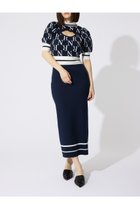 【リエンダ/rienda】の【岡崎紗絵さん着用アイテム】2WAYRロゴラインニットワンピース 人気、トレンドファッション・服の通販 founy(ファニー) ファッションモデル・俳優・女優 Models 女性 Women 岡崎紗絵 Okazaki Sae ファッション Fashion レディースファッション Fashion for Women ワンピース Dresses ニットワンピース Knit Dresses クール Cool, Chic シンプル Simple, Minimal デコルテ Décolleté, Neckline トレンド Trend, Trending Now フィット Fit, Slim Fit ロング Long, Long-Length 再入荷 Restock / Back in Stock 羽織 Haori, Light Jacket thumbnail NVY|ID: prp329100004576064 ipo3291000000032891198